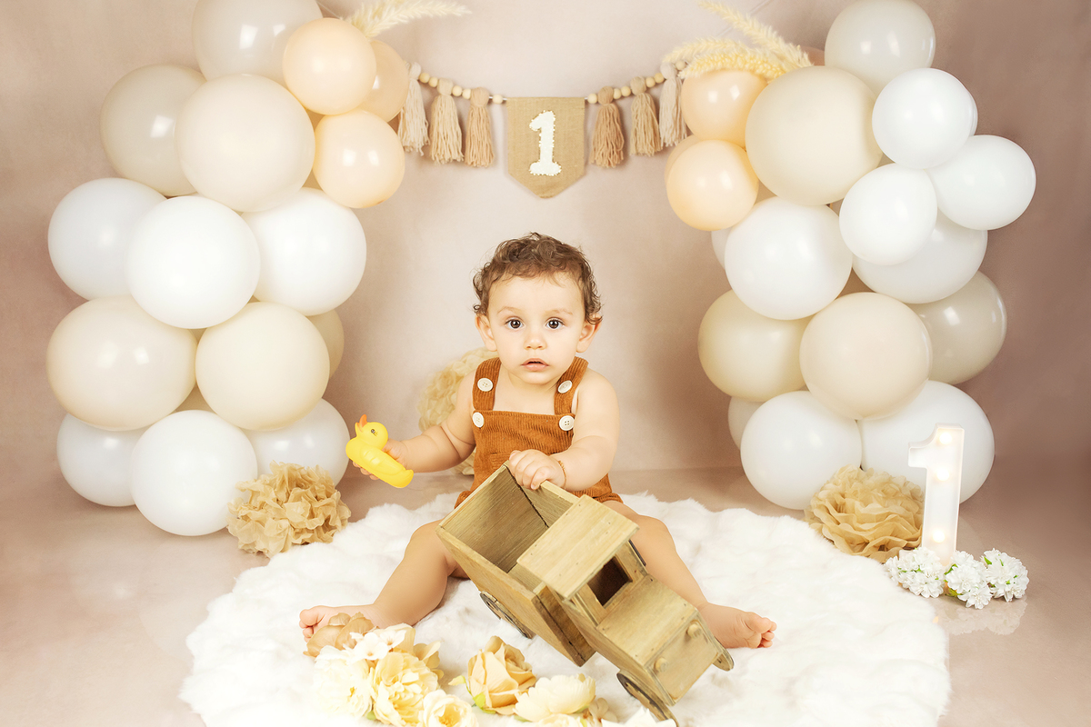smash_the_cake_sessao_smash_the_cake_fotografia_smash_the_cake_primeiro_aniversario_bebe_sessao_aniversario_bebe_bolo_aniversario_bebe_cake_smash_baby_primeiro_ano_bebe_fotografia_aniversario_bebe_bebe_com_bolo_baby_cake_smash_sessao_1_ano_bebe_festa_prim