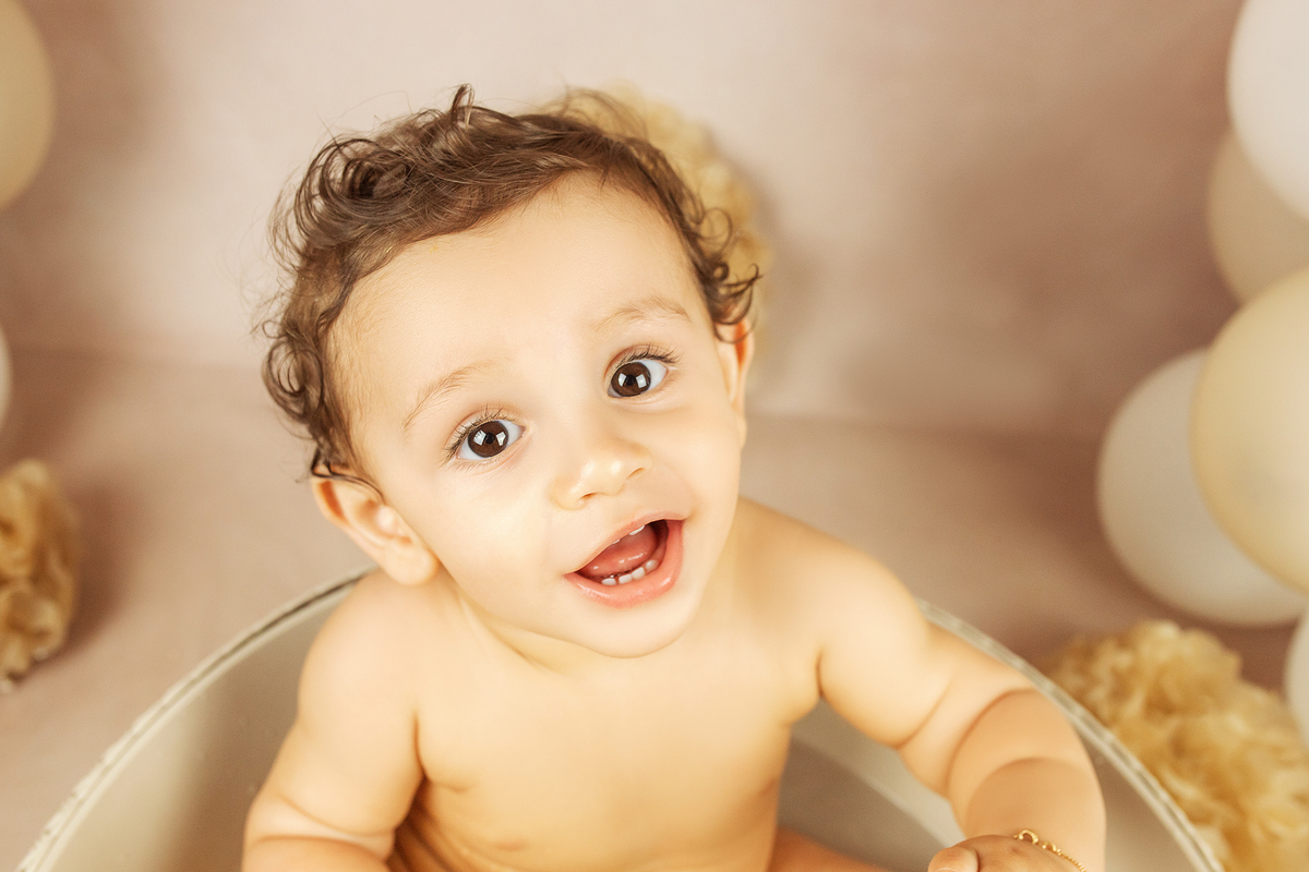 smash_the_cake_sessao_smash_the_cake_fotografia_smash_the_cake_primeiro_aniversario_bebe_sessao_aniversario_bebe_bolo_aniversario_bebe_cake_smash_baby_primeiro_ano_bebe_fotografia_aniversario_bebe_bebe_com_bolo_baby_cake_smash_sessao_1_ano_bebe_festa_prim