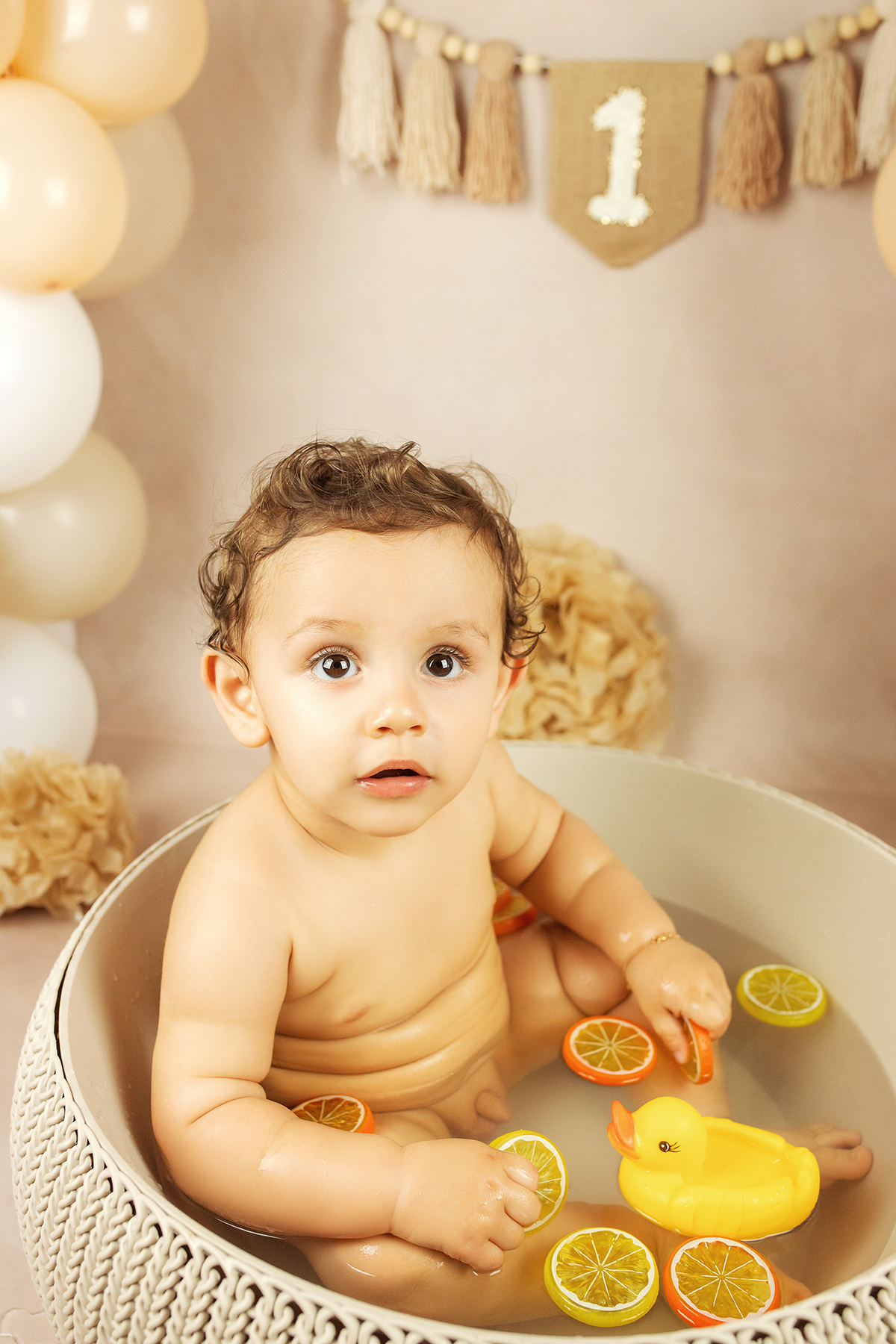 smash_the_cake_sessao_smash_the_cake_fotografia_smash_the_cake_primeiro_aniversario_bebe_sessao_aniversario_bebe_bolo_aniversario_bebe_cake_smash_baby_primeiro_ano_bebe_fotografia_aniversario_bebe_bebe_com_bolo_baby_cake_smash_sessao_1_ano_bebe_festa_prim