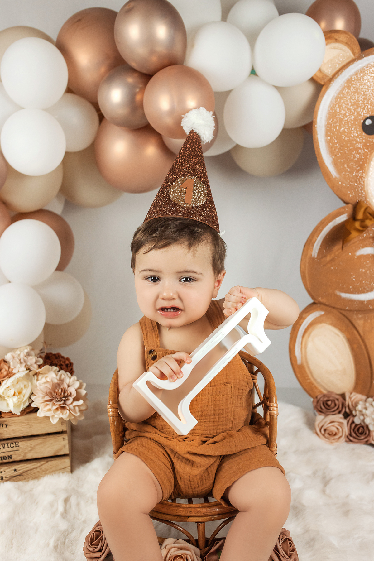 smash_the_cake_sessao_smash_the_cake_fotografia_smash_the_cake_primeiro_aniversario_bebe_sessao_aniversario_bebe_bolo_aniversario_bebe_cake_smash_baby_primeiro_ano_bebe_fotografia_aniversario_bebe_bebe_com_bolo_baby_cake_smash_sessao_1_ano_bebe_festa_prim