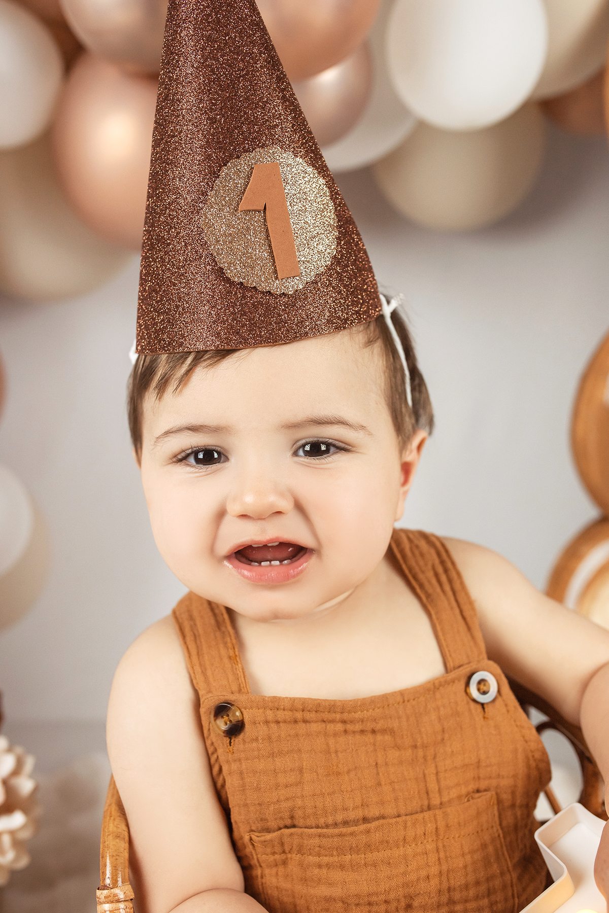 smash_the_cake_sessao_smash_the_cake_fotografia_smash_the_cake_primeiro_aniversario_bebe_sessao_aniversario_bebe_bolo_aniversario_bebe_cake_smash_baby_primeiro_ano_bebe_fotografia_aniversario_bebe_bebe_com_bolo_baby_cake_smash_sessao_1_ano_bebe_festa_prim