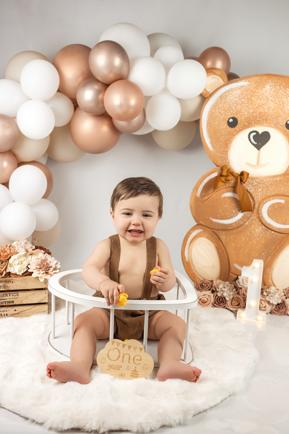 smash_the_cake_sessao_smash_the_cake_fotografia_smash_the_cake_primeiro_aniversario_bebe_sessao_aniversario_bebe_bolo_aniversario_bebe_cake_smash_baby_primeiro_ano_bebe_fotografia_aniversario_bebe_bebe_com_bolo_baby_cake_smash_sessao_1_ano_bebe_festa_prim