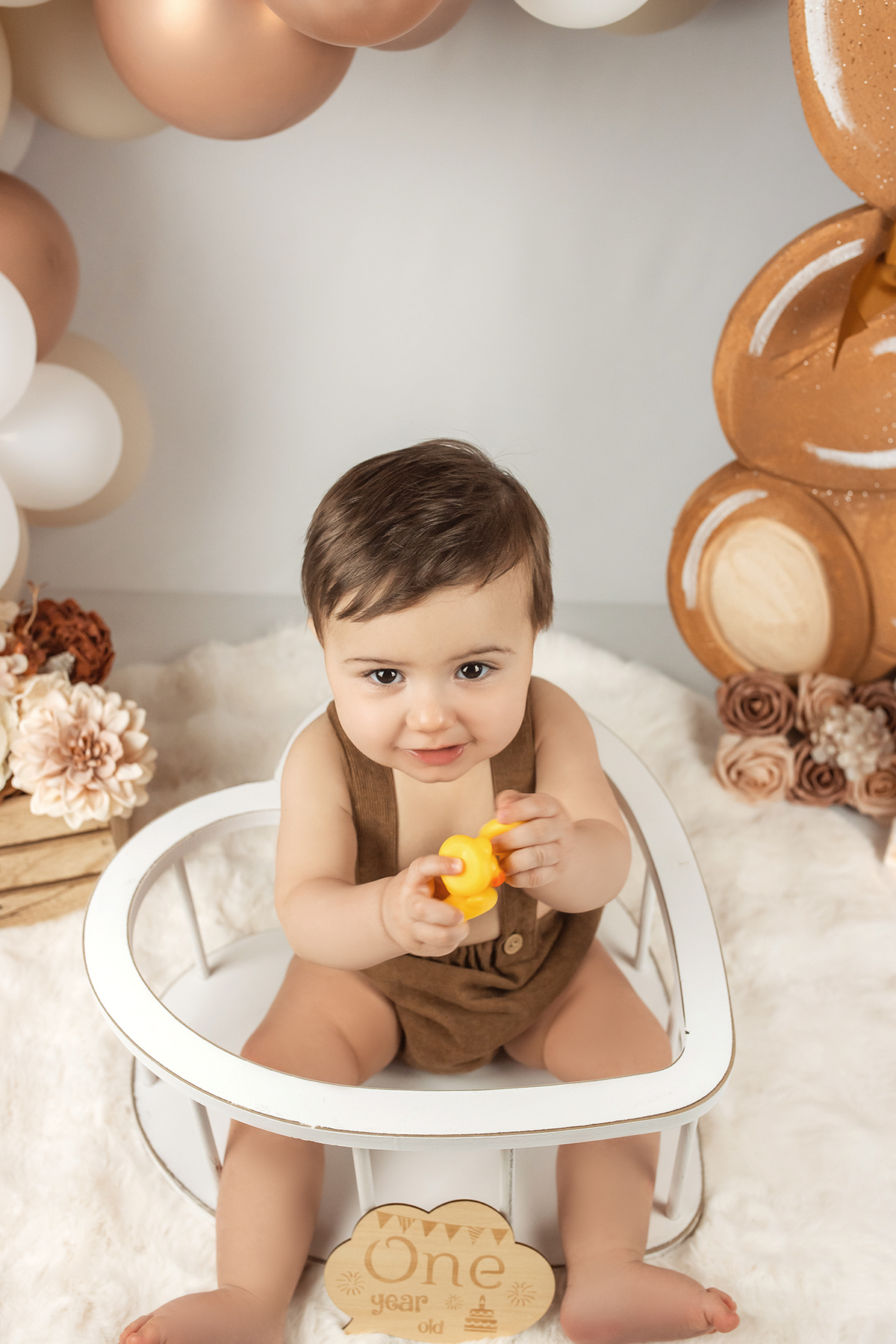 smash_the_cake_sessao_smash_the_cake_fotografia_smash_the_cake_primeiro_aniversario_bebe_sessao_aniversario_bebe_bolo_aniversario_bebe_cake_smash_baby_primeiro_ano_bebe_fotografia_aniversario_bebe_bebe_com_bolo_baby_cake_smash_sessao_1_ano_bebe_festa_prim