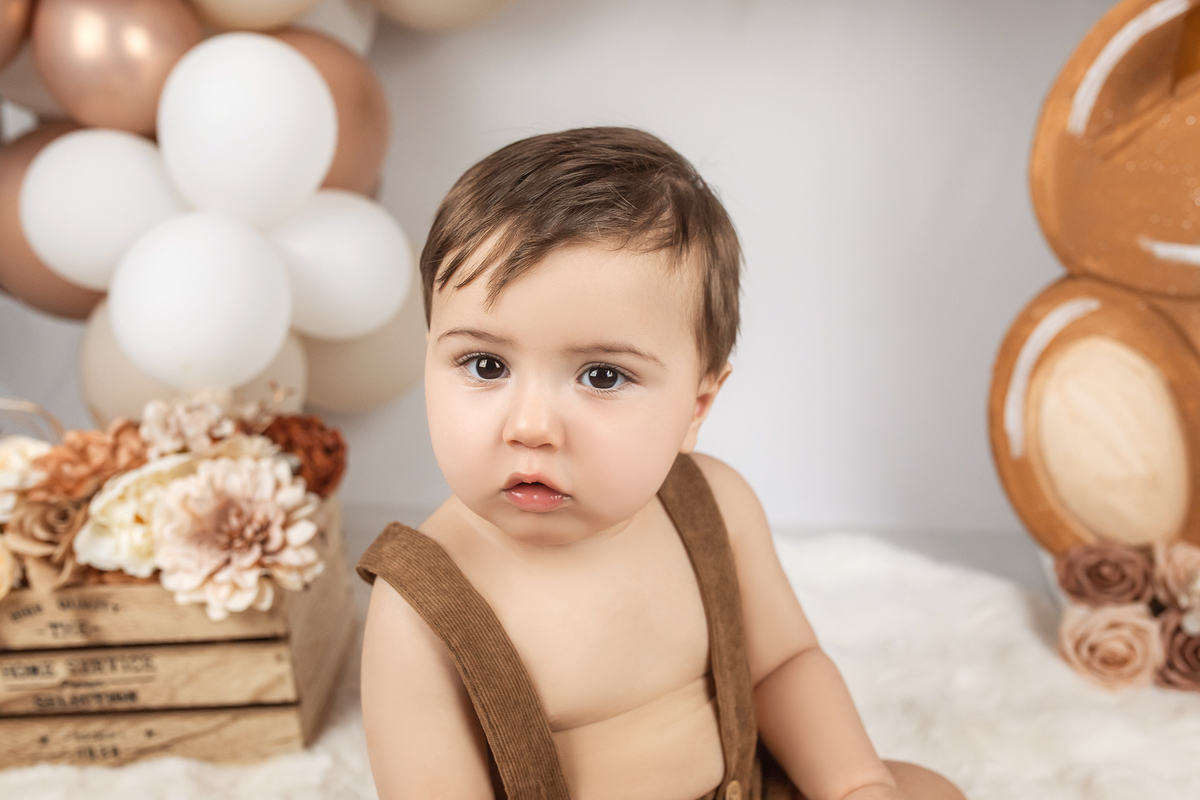 smash_the_cake_sessao_smash_the_cake_fotografia_smash_the_cake_primeiro_aniversario_bebe_sessao_aniversario_bebe_bolo_aniversario_bebe_cake_smash_baby_primeiro_ano_bebe_fotografia_aniversario_bebe_bebe_com_bolo_baby_cake_smash_sessao_1_ano_bebe_festa_prim