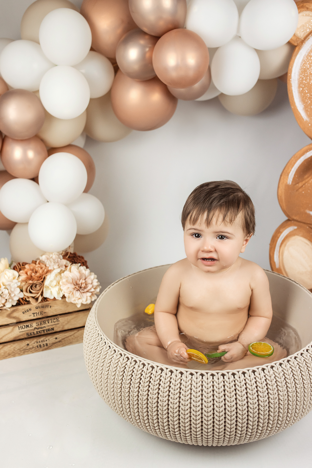 smash_the_cake_sessao_smash_the_cake_fotografia_smash_the_cake_primeiro_aniversario_bebe_sessao_aniversario_bebe_bolo_aniversario_bebe_cake_smash_baby_primeiro_ano_bebe_fotografia_aniversario_bebe_bebe_com_bolo_baby_cake_smash_sessao_1_ano_bebe_festa_prim