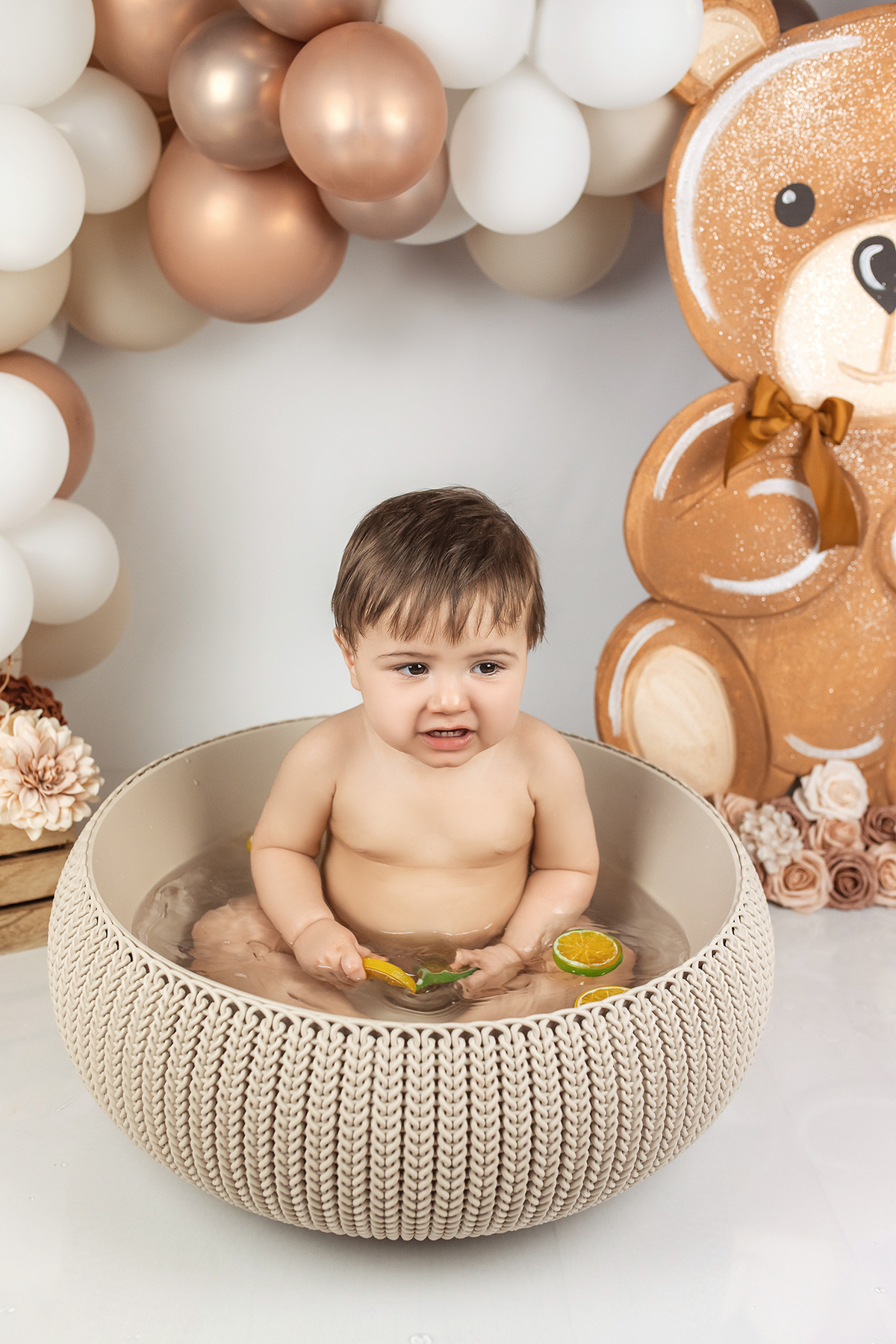 smash_the_cake_sessao_smash_the_cake_fotografia_smash_the_cake_primeiro_aniversario_bebe_sessao_aniversario_bebe_bolo_aniversario_bebe_cake_smash_baby_primeiro_ano_bebe_fotografia_aniversario_bebe_bebe_com_bolo_baby_cake_smash_sessao_1_ano_bebe_festa_prim