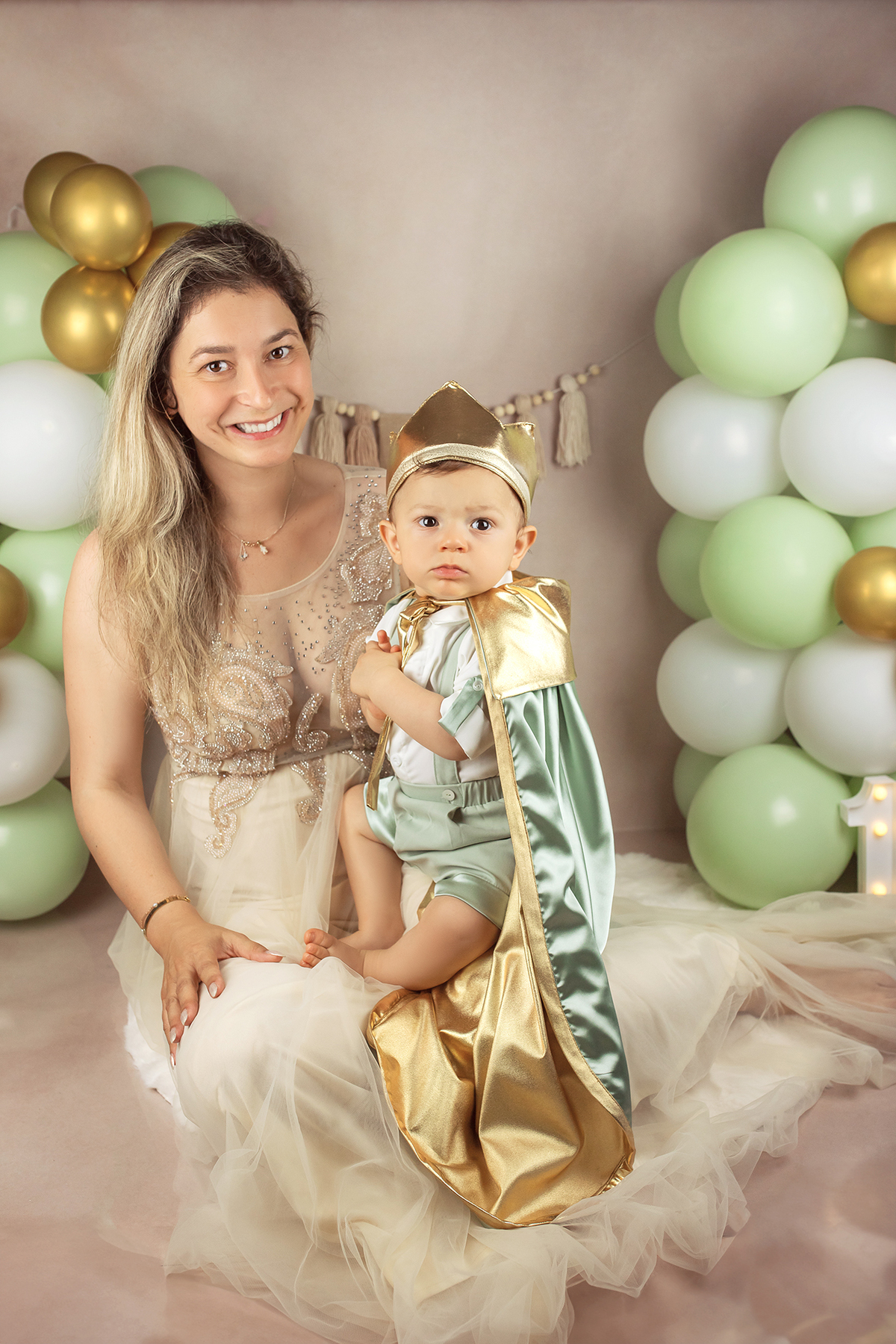 smash_the_cake_sessao_smash_the_cake_fotografia_smash_the_cake_primeiro_aniversario_bebe_sessao_aniversario_bebe_bolo_aniversario_bebe_cake_smash_baby_primeiro_ano_bebe_fotografia_aniversario_bebe_bebe_com_bolo_baby_cake_smash_sessao_1_ano_bebe_festa_prim