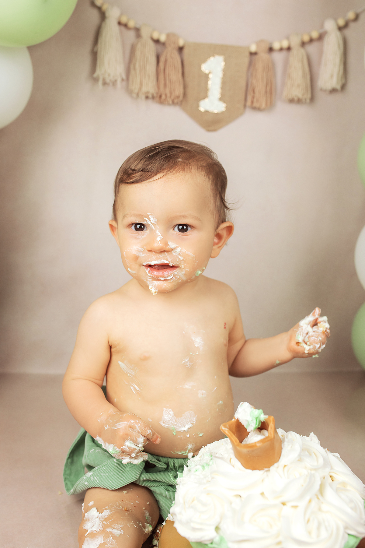 smash_the_cake_sessao_smash_the_cake_fotografia_smash_the_cake_primeiro_aniversario_bebe_sessao_aniversario_bebe_bolo_aniversario_bebe_cake_smash_baby_primeiro_ano_bebe_fotografia_aniversario_bebe_bebe_com_bolo_baby_cake_smash_sessao_1_ano_bebe_festa_prim