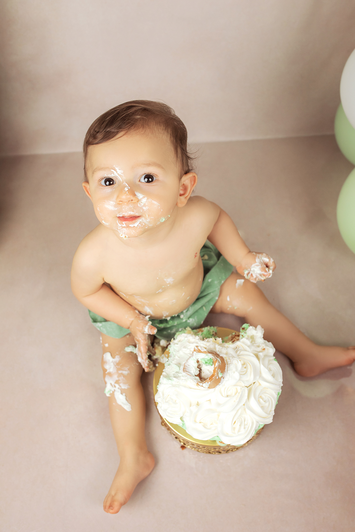 smash_the_cake_sessao_smash_the_cake_fotografia_smash_the_cake_primeiro_aniversario_bebe_sessao_aniversario_bebe_bolo_aniversario_bebe_cake_smash_baby_primeiro_ano_bebe_fotografia_aniversario_bebe_bebe_com_bolo_baby_cake_smash_sessao_1_ano_bebe_festa_prim