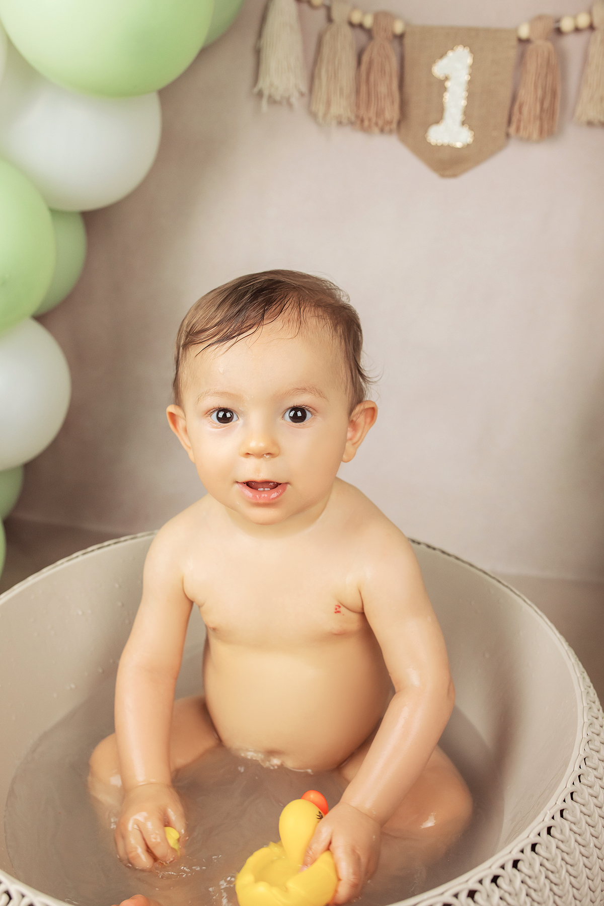 smash_the_cake_sessao_smash_the_cake_fotografia_smash_the_cake_primeiro_aniversario_bebe_sessao_aniversario_bebe_bolo_aniversario_bebe_cake_smash_baby_primeiro_ano_bebe_fotografia_aniversario_bebe_bebe_com_bolo_baby_cake_smash_sessao_1_ano_bebe_festa_prim