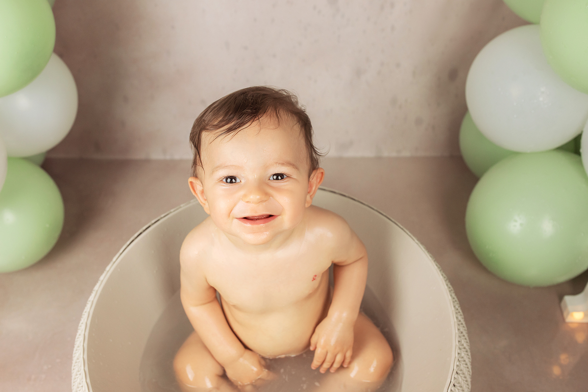 smash_the_cake_sessao_smash_the_cake_fotografia_smash_the_cake_primeiro_aniversario_bebe_sessao_aniversario_bebe_bolo_aniversario_bebe_cake_smash_baby_primeiro_ano_bebe_fotografia_aniversario_bebe_bebe_com_bolo_baby_cake_smash_sessao_1_ano_bebe_festa_prim