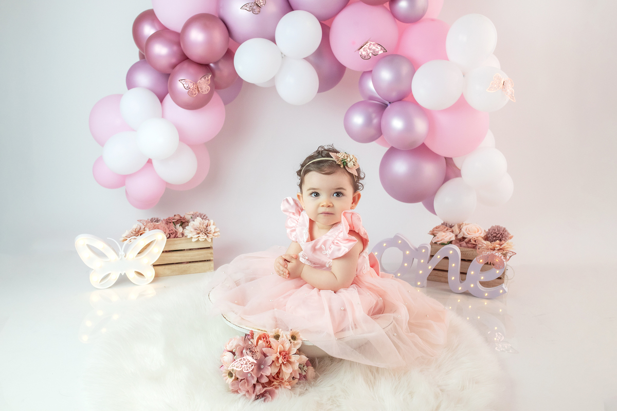 smash_the_cake_sessao_smash_the_cake_fotografia_smash_the_cake_primeiro_aniversario_bebe_sessao_aniversario_bebe_bolo_aniversario_bebe_cake_smash_baby_primeiro_ano_bebe_fotografia_aniversario_bebe_bebe_com_bolo_baby_cake_smash_sessao_1_ano_bebe_festa_prim