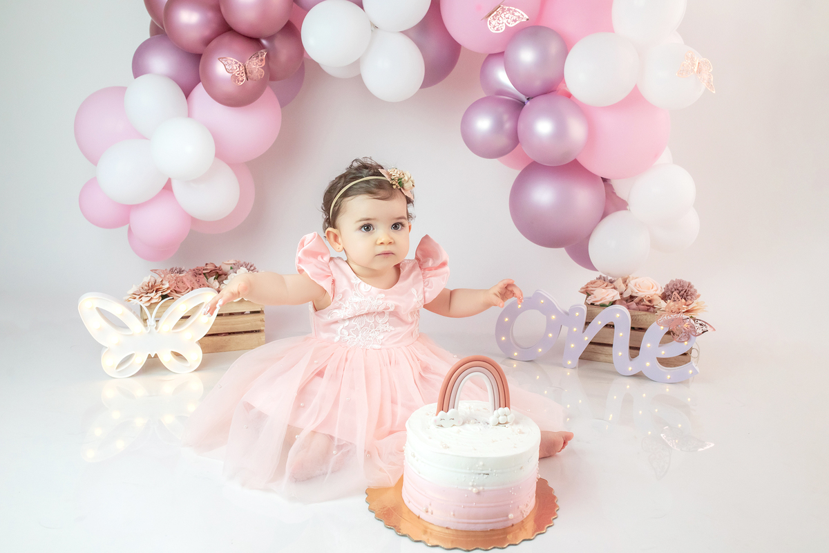 smash_the_cake_sessao_smash_the_cake_fotografia_smash_the_cake_primeiro_aniversario_bebe_sessao_aniversario_bebe_bolo_aniversario_bebe_cake_smash_baby_primeiro_ano_bebe_fotografia_aniversario_bebe_bebe_com_bolo_baby_cake_smash_sessao_1_ano_bebe_festa_prim