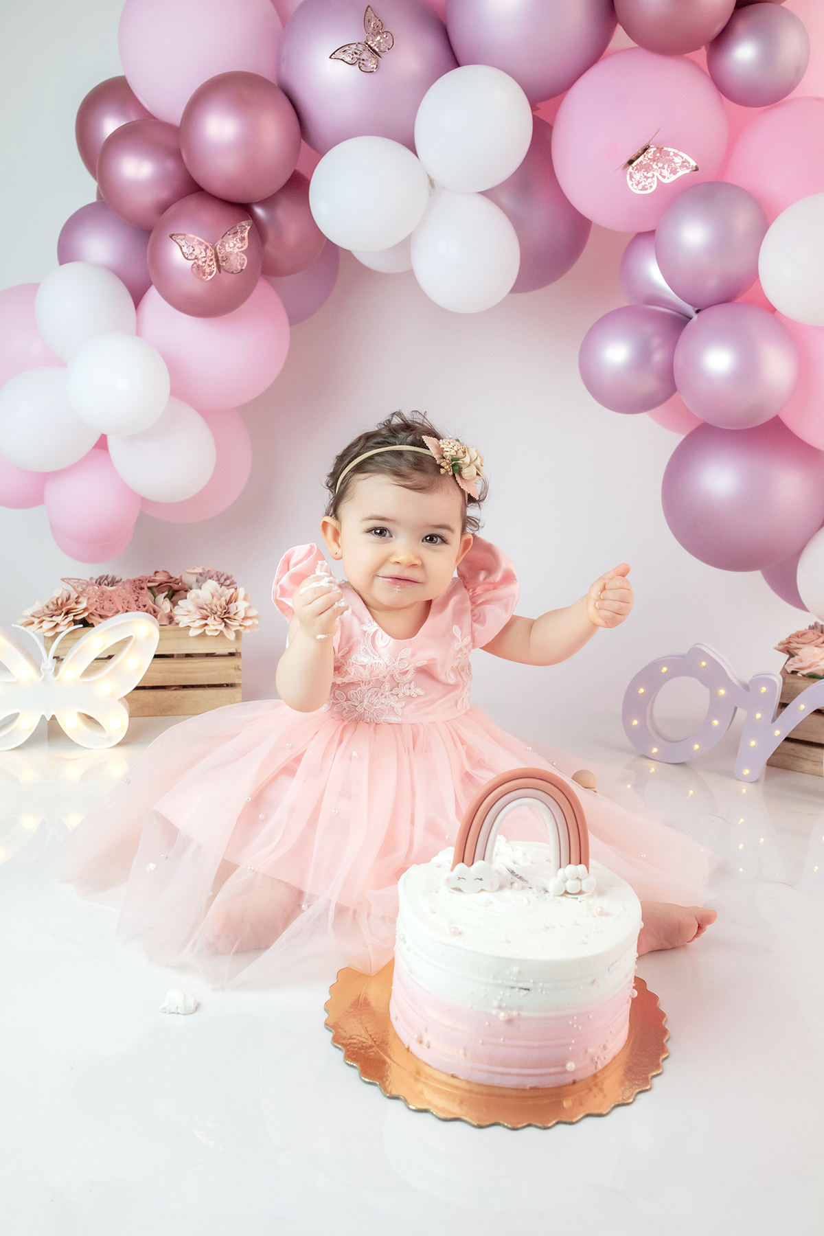 smash_the_cake_sessao_smash_the_cake_fotografia_smash_the_cake_primeiro_aniversario_bebe_sessao_aniversario_bebe_bolo_aniversario_bebe_cake_smash_baby_primeiro_ano_bebe_fotografia_aniversario_bebe_bebe_com_bolo_baby_cake_smash_sessao_1_ano_bebe_festa_prim