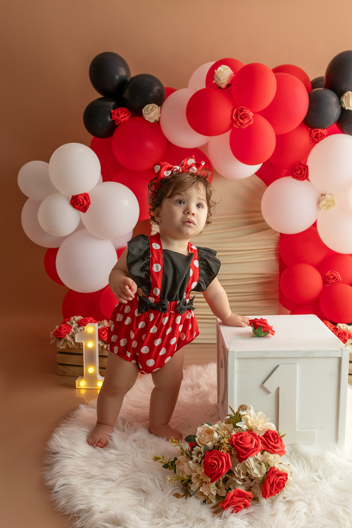 smash_the_cake_sessao_smash_the_cake_fotografia_smash_the_cake_primeiro_aniversario_bebe_sessao_aniversario_bebe_bolo_aniversario_bebe_cake_smash_baby_primeiro_ano_bebe_fotografia_aniversario_bebe_bebe_com_bolo_baby_cake_smash_sessao_1_ano_bebe_festa_prim