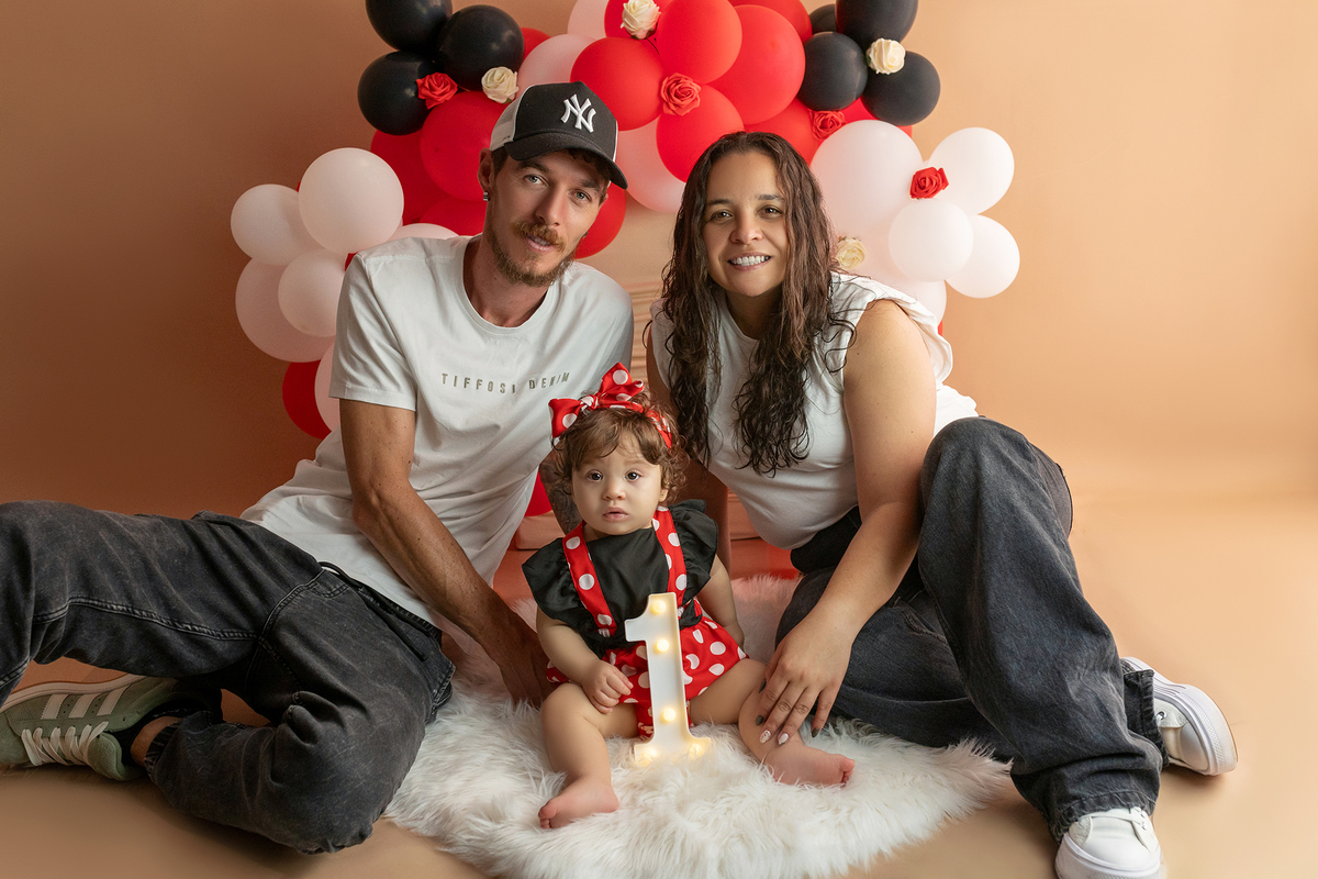 smash_the_cake_sessao_smash_the_cake_fotografia_smash_the_cake_primeiro_aniversario_bebe_sessao_aniversario_bebe_bolo_aniversario_bebe_cake_smash_baby_primeiro_ano_bebe_fotografia_aniversario_bebe_bebe_com_bolo_baby_cake_smash_sessao_1_ano_bebe_festa_prim