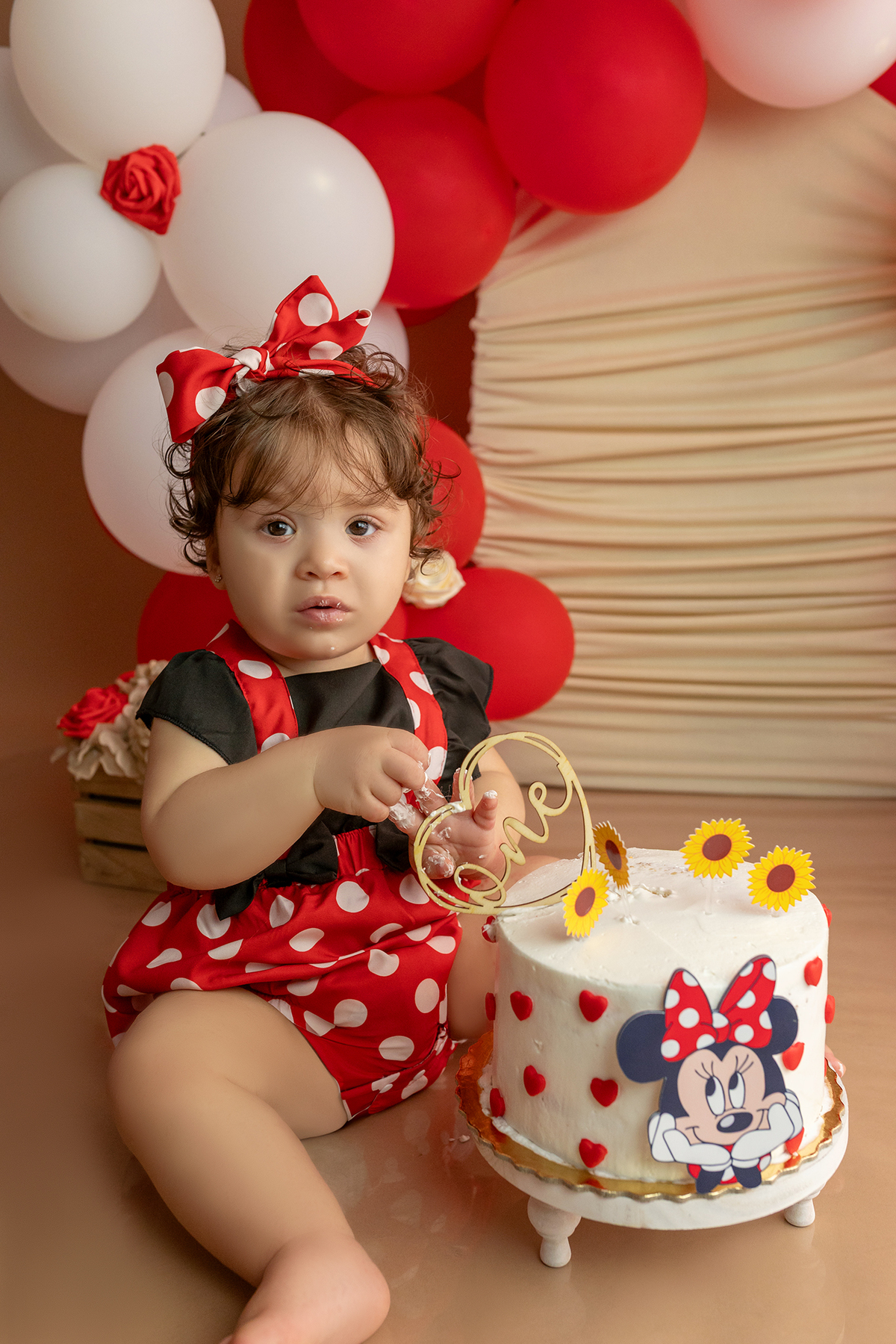 smash_the_cake_sessao_smash_the_cake_fotografia_smash_the_cake_primeiro_aniversario_bebe_sessao_aniversario_bebe_bolo_aniversario_bebe_cake_smash_baby_primeiro_ano_bebe_fotografia_aniversario_bebe_bebe_com_bolo_baby_cake_smash_sessao_1_ano_bebe_festa_prim