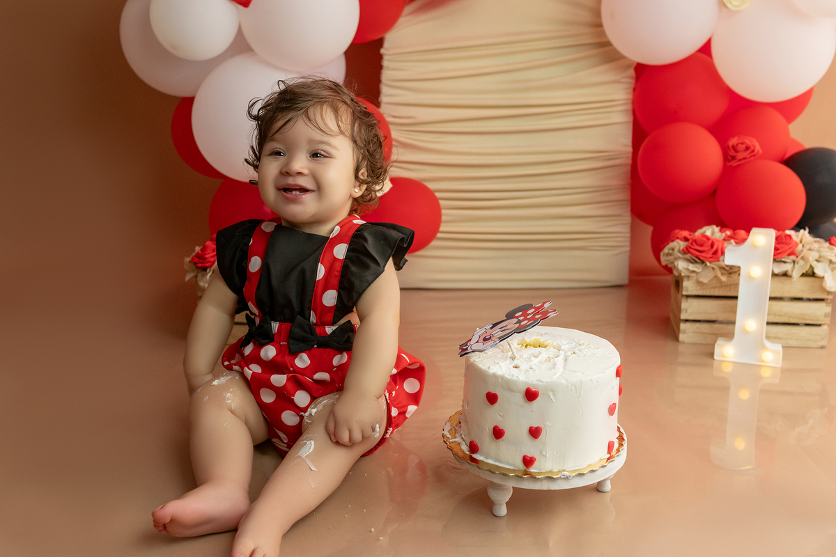 smash_the_cake_sessao_smash_the_cake_fotografia_smash_the_cake_primeiro_aniversario_bebe_sessao_aniversario_bebe_bolo_aniversario_bebe_cake_smash_baby_primeiro_ano_bebe_fotografia_aniversario_bebe_bebe_com_bolo_baby_cake_smash_sessao_1_ano_bebe_festa_prim