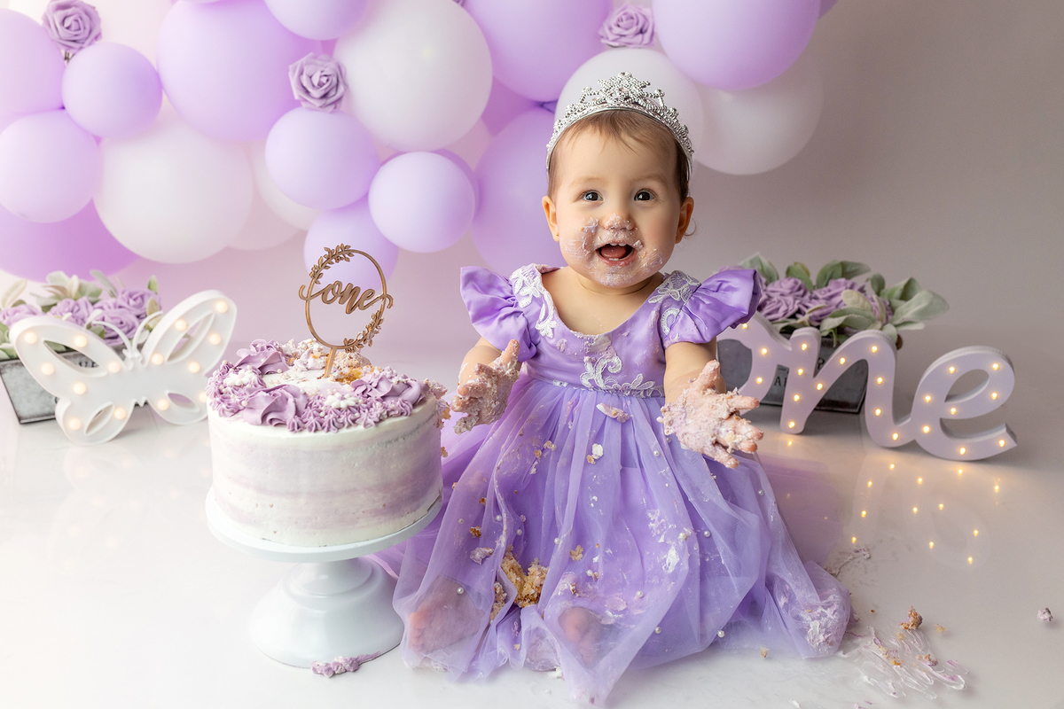 smash_the_cake_sessao_smash_the_cake_fotografia_smash_the_cake_primeiro_aniversario_bebe_sessao_aniversario_bebe_bolo_aniversario_bebe_cake_smash_baby_primeiro_ano_bebe_fotografia_aniversario_bebe_bebe_com_bolo_baby_cake_smash_sessao_1_ano_bebe_festa_prim
