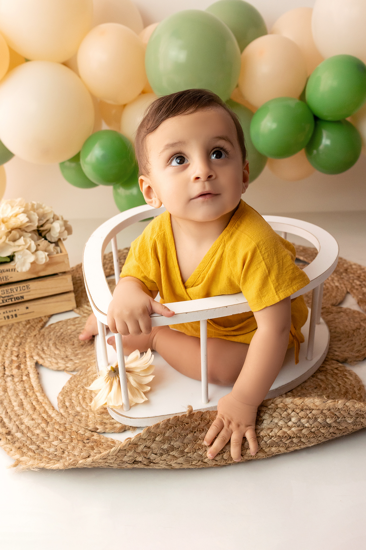 smash_the_cake_sessao_smash_the_cake_fotografia_smash_the_cake_primeiro_aniversario_bebe_sessao_aniversario_bebe_bolo_aniversario_bebe_cake_smash_baby_primeiro_ano_bebe_fotografia_aniversario_bebe_bebe_com_bolo_baby_cake_smash_sessao_1_ano_bebe_festa_prim