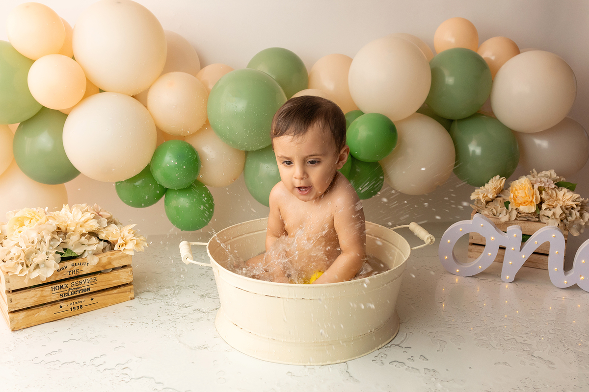 smash_the_cake_sessao_smash_the_cake_fotografia_smash_the_cake_primeiro_aniversario_bebe_sessao_aniversario_bebe_bolo_aniversario_bebe_cake_smash_baby_primeiro_ano_bebe_fotografia_aniversario_bebe_bebe_com_bolo_baby_cake_smash_sessao_1_ano_bebe_festa_prim