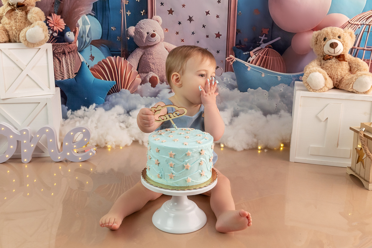 smash_the_cake_sessao_smash_the_cake_fotografia_smash_the_cake_primeiro_aniversario_bebe_sessao_aniversario_bebe_bolo_aniversario_bebe_cake_smash_baby_primeiro_ano_bebe_fotografia_aniversario_bebe_bebe_com_bolo_baby_cake_smash_sessao_1_ano_bebe_festa_prim