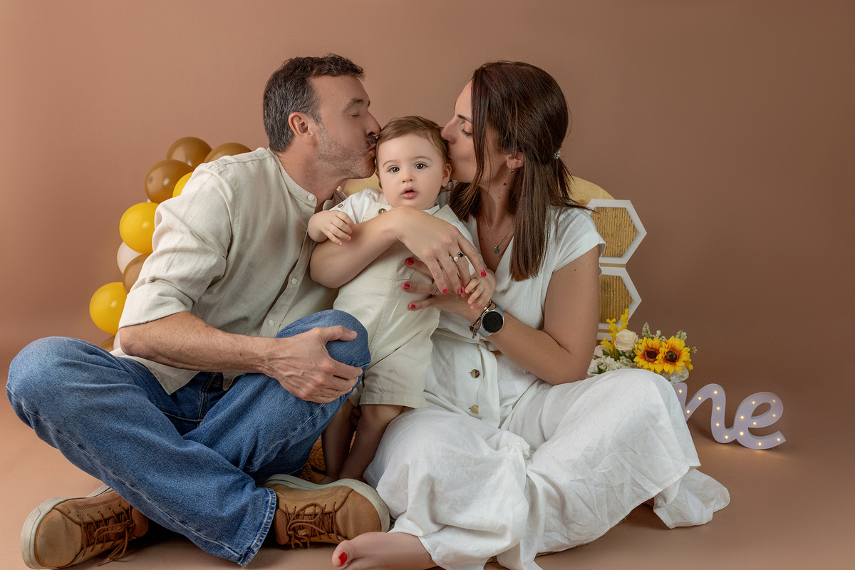 aniversario_1_ano festa_1_ano primeiro_aniversario smash_the_cake ensaio_smash_the_cake sessao_1_ano fotos_1_ano fotografia_bebe fotografia_infantil festa_infantil decoracao_1_ano bolo_1_ano ideias_1_ano fotografo_bebe fotografo_infantil_madeira
