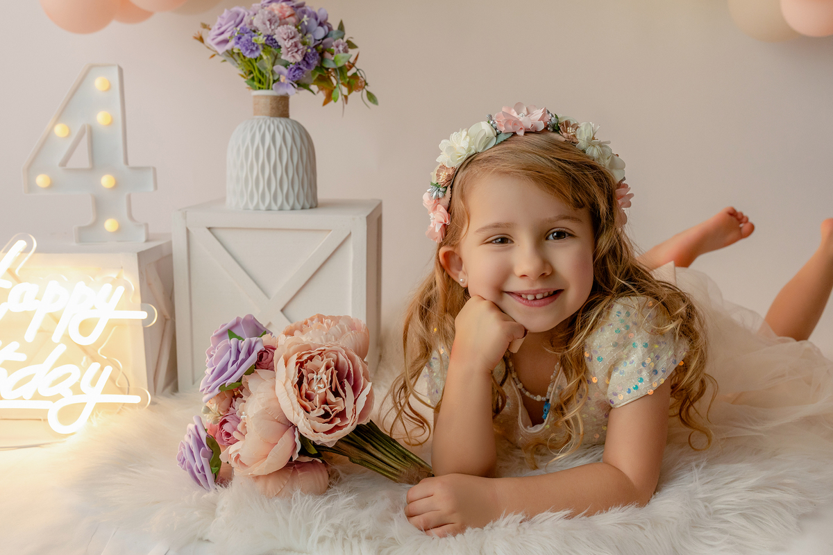 aniversario_4_anos festa_4_anos fotos_4_anos sessao_4_anos fotografia_infantil fotografia_crianca ensaio_infantil festa_infantil festa_crianca decoracao_festa_4anos bolo_4_anos ideias_festa_4anos aniversario_crianca momentos_unicos criancas_felizes festas