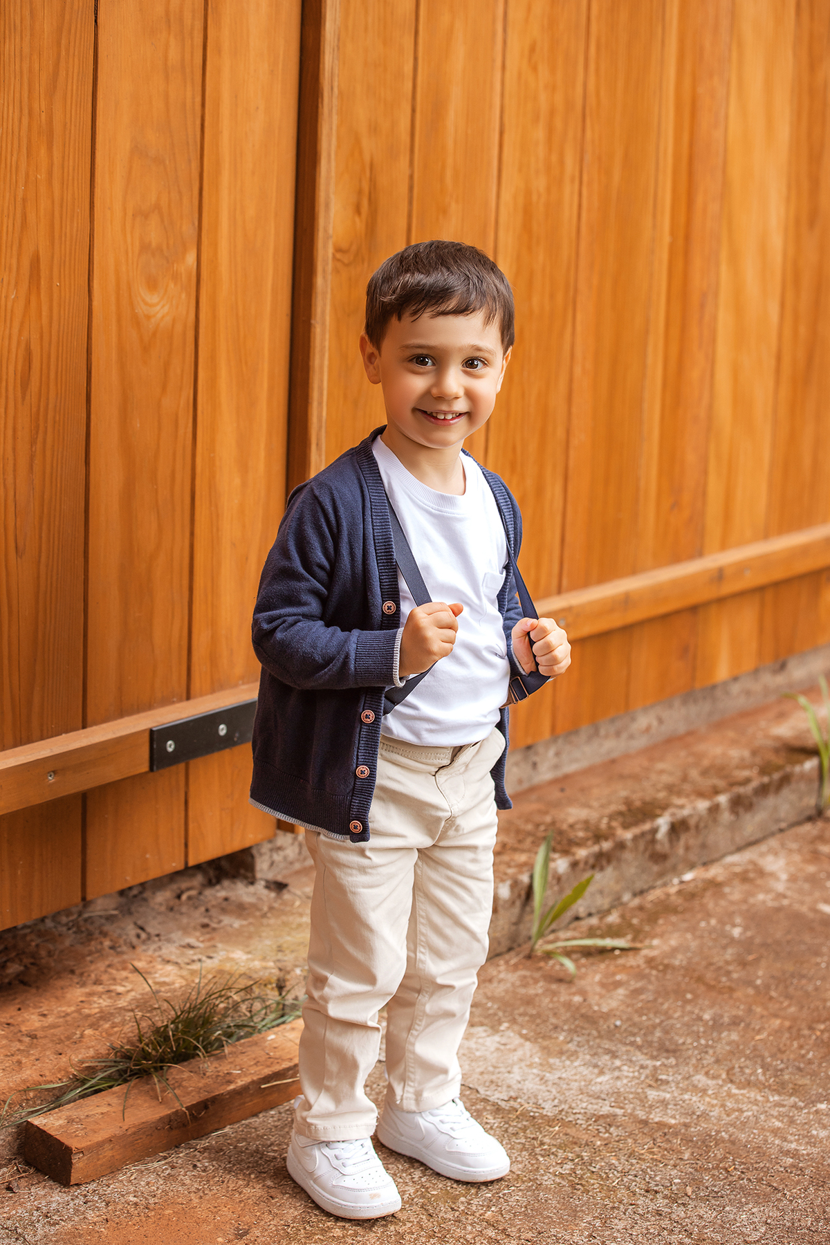 aniversario_3_anos sessao_3_anos sessao_externa fotos_3_anos fotografia_infantil fotografia_crianca ensaio_infantil menino_3_anos fotos_ao_ar_livre natureza brincadeira aventura curiosidade energia diversao momentos_unicos criancas_felizes espontaneidade 