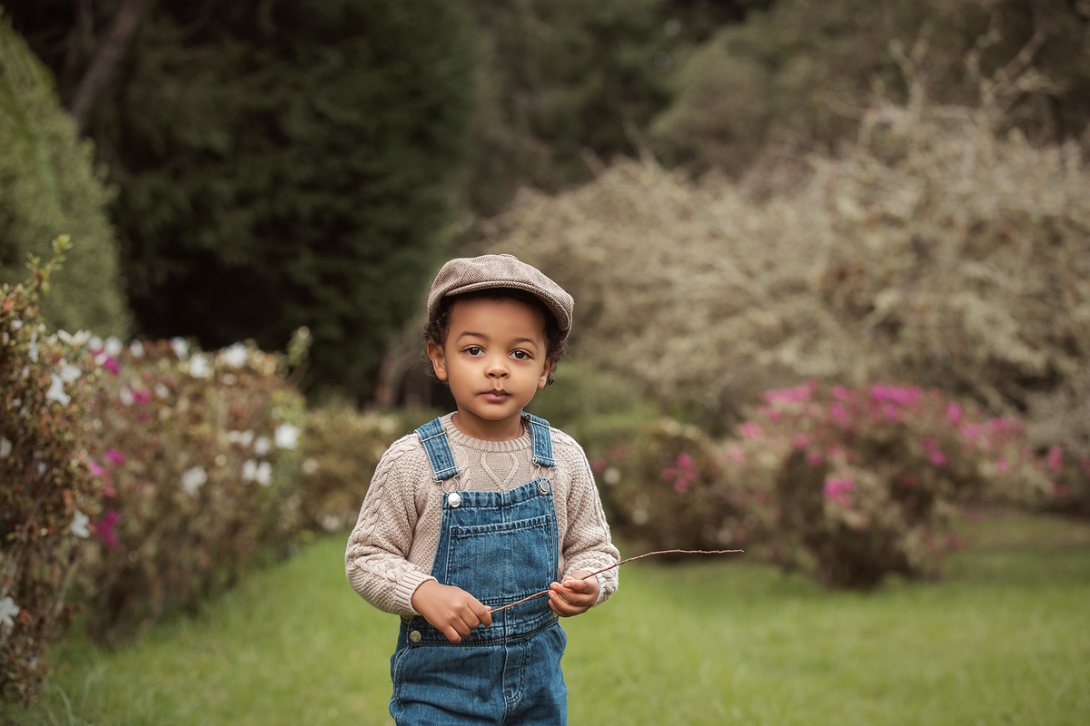 aniversario_3_anos sessao_3_anos sessao_externa fotos_3_anos fotografia_infantil fotografia_crianca ensaio_infantil menino_3_anos fotos_ao_ar_livre natureza brincadeira aventura curiosidade energia diversao momentos_unicos criancas_felizes espontaneidade 