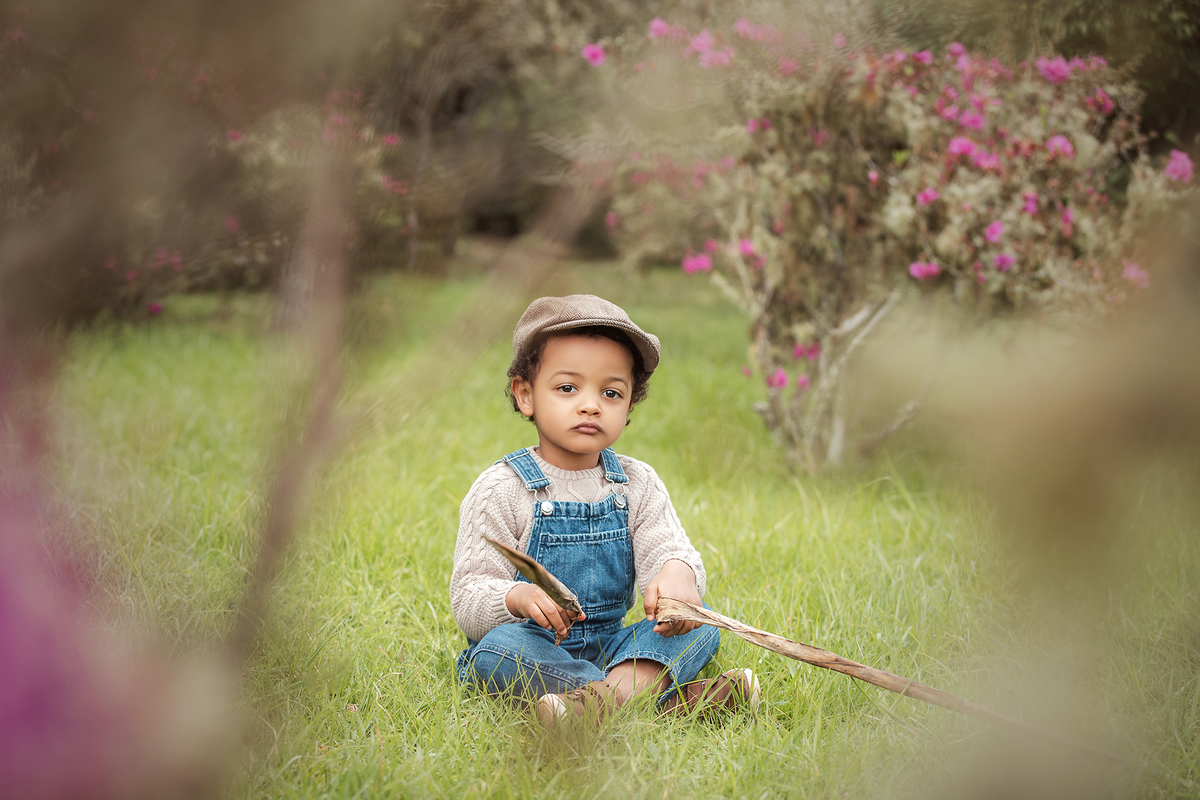aniversario_3_anos sessao_3_anos sessao_externa fotos_3_anos fotografia_infantil fotografia_crianca ensaio_infantil menino_3_anos fotos_ao_ar_livre natureza brincadeira aventura curiosidade energia diversao momentos_unicos criancas_felizes espontaneidade 
