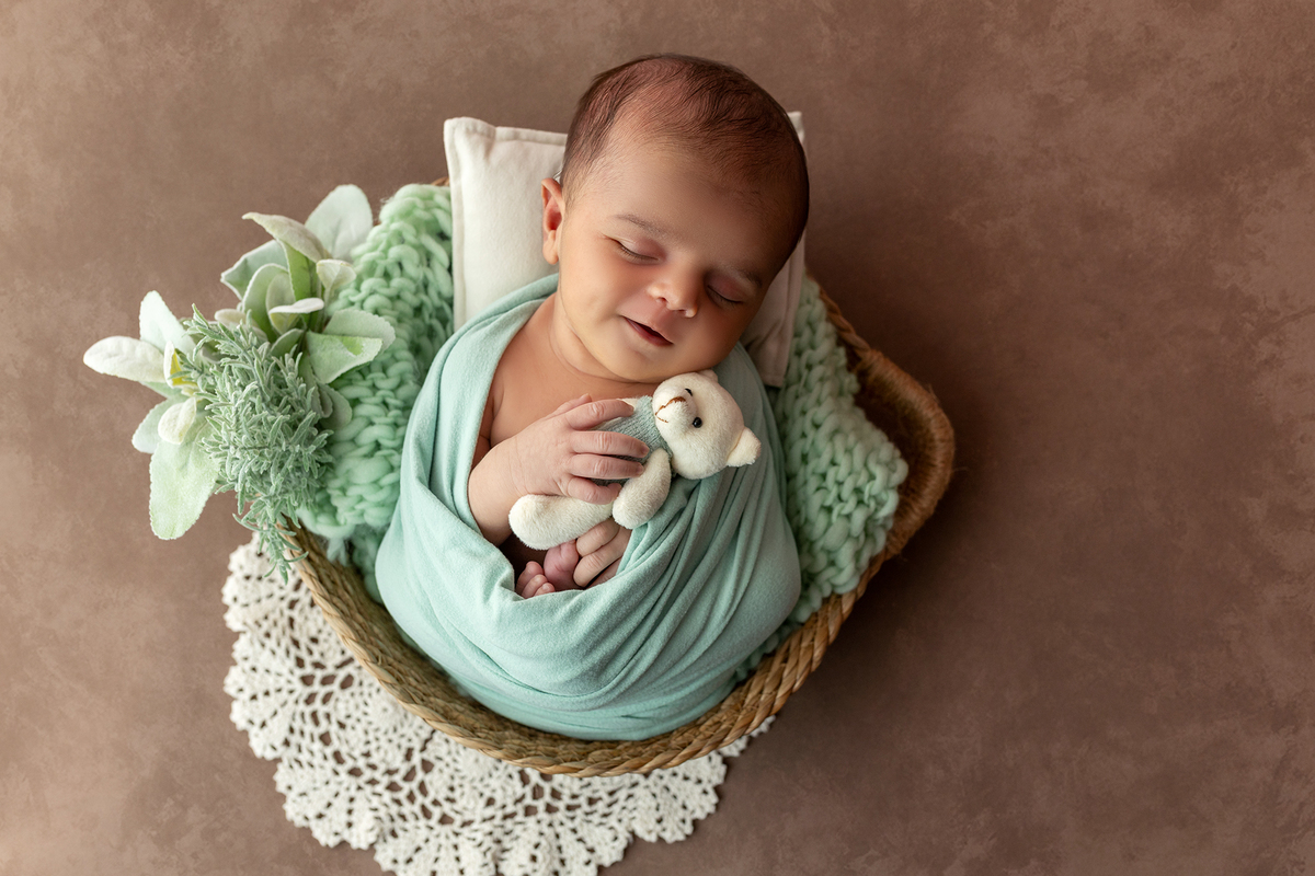 acompanhamento_mensal_fotogracompanhamento_mensal_fotografia_infantil_fotografia_bebe_ensaio_infantil_crescimento_bebe_primeiro_ano_estudio_fotografico_luz_estudio_maternidade_memorias_familia_criancas_felizes_espontaneidade_momentos_unicos_amor_familia