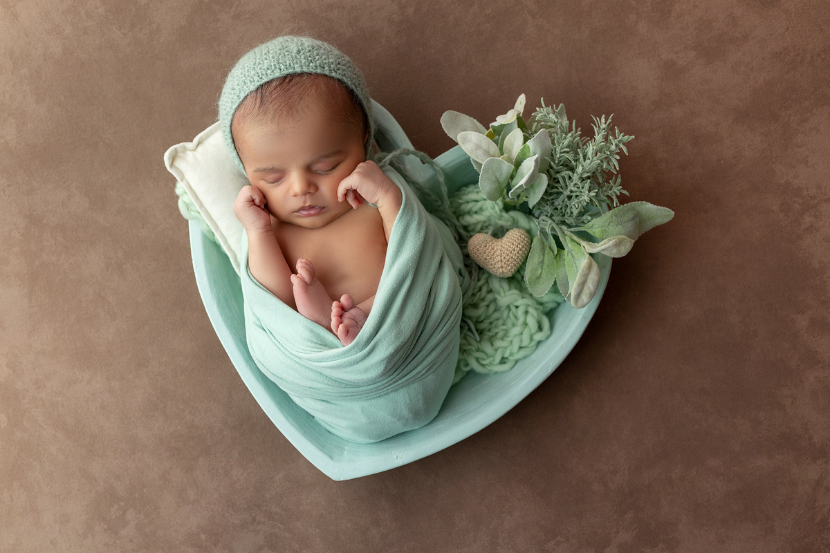 acompanhamento_mensal_fotogracompanhamento_mensal_fotografia_infantil_fotografia_bebe_ensaio_infantil_crescimento_bebe_primeiro_ano_estudio_fotografico_luz_estudio_maternidade_memorias_familia_criancas_felizes_espontaneidade_momentos_unicos_amor_familia