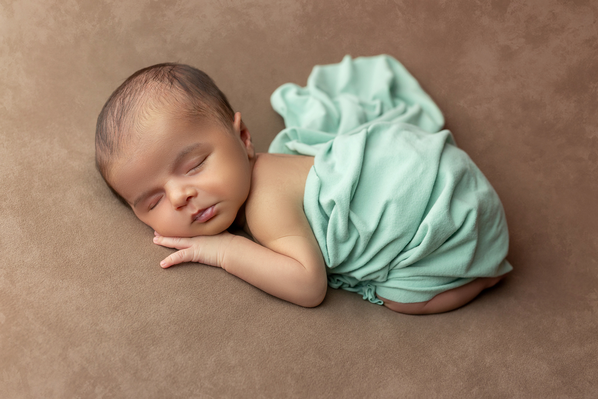 acompanhamento_mensal_fotografia_infantil_fotografia_bebe_ensaio_infantil_crescimento_bebe_primeiro_ano_estudio_fotografico_luz_estudio_maternidade_memorias_familia_criancas_felizes_espontaneidade_momentos_unicos_amor_familia