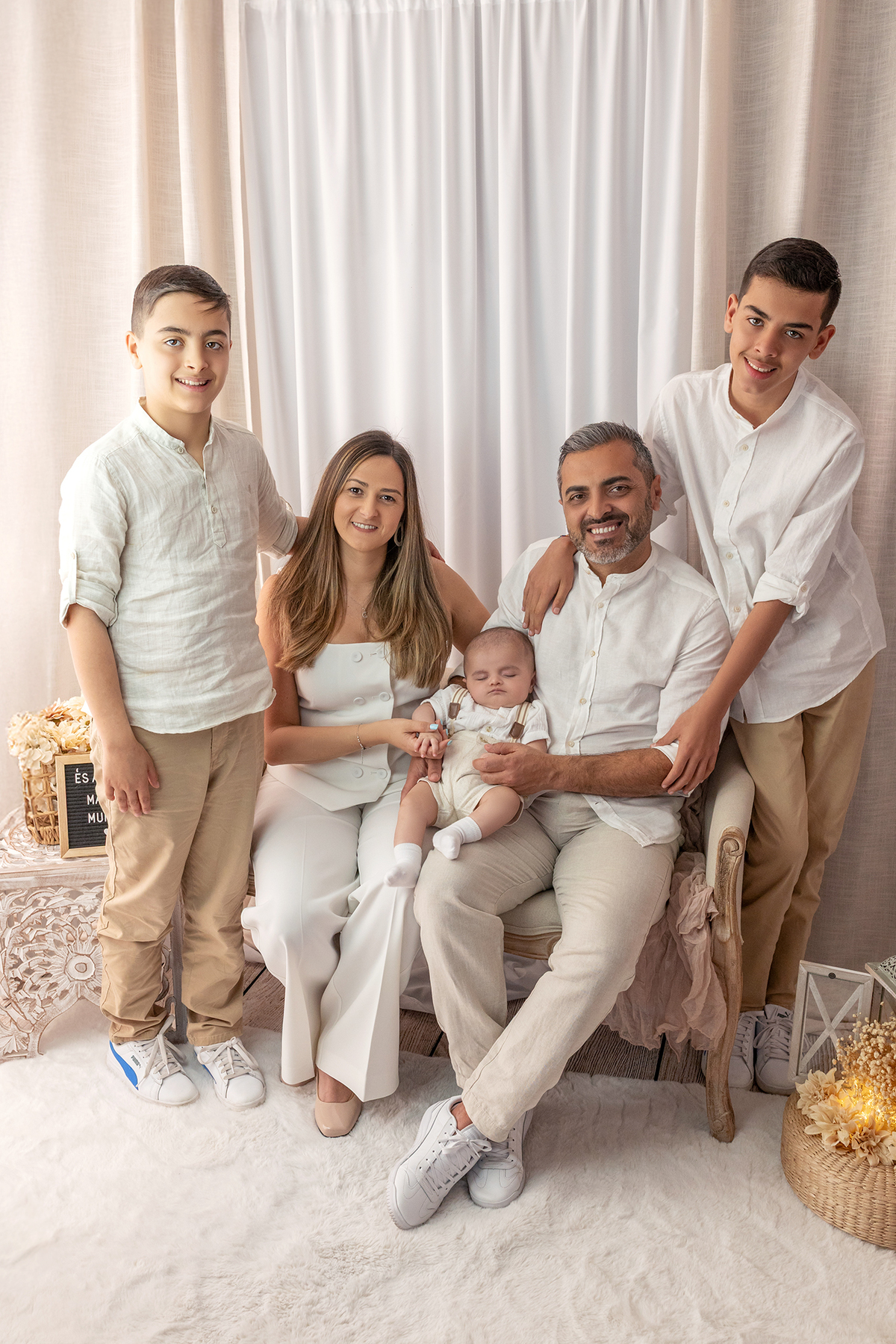 acompanhamento_mensal_fotografia_infantil_fotografia_bebe_ensaio_infantil_crescimento_bebe_primeiro_ano_estudio_fotografico_luz_estudio_maternidade_memorias_familia_criancas_felizes_espontaneidade_momentos_unicos_amor_familia