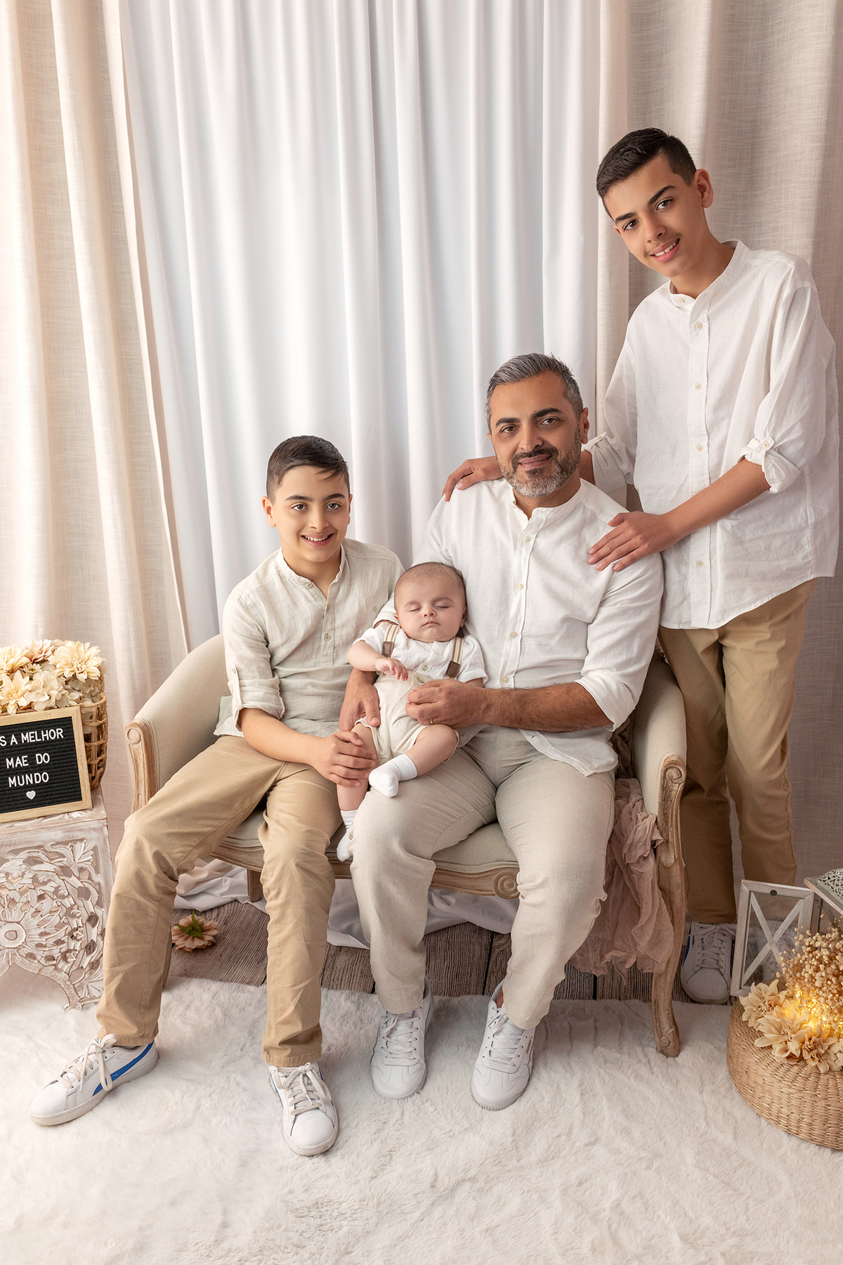 acompanhamento_mensal_fotografia_infantil_fotografia_bebe_ensaio_infantil_crescimento_bebe_primeiro_ano_estudio_fotografico_luz_estudio_maternidade_memorias_familia_criancas_felizes_espontaneidade_momentos_unicos_amor_familia