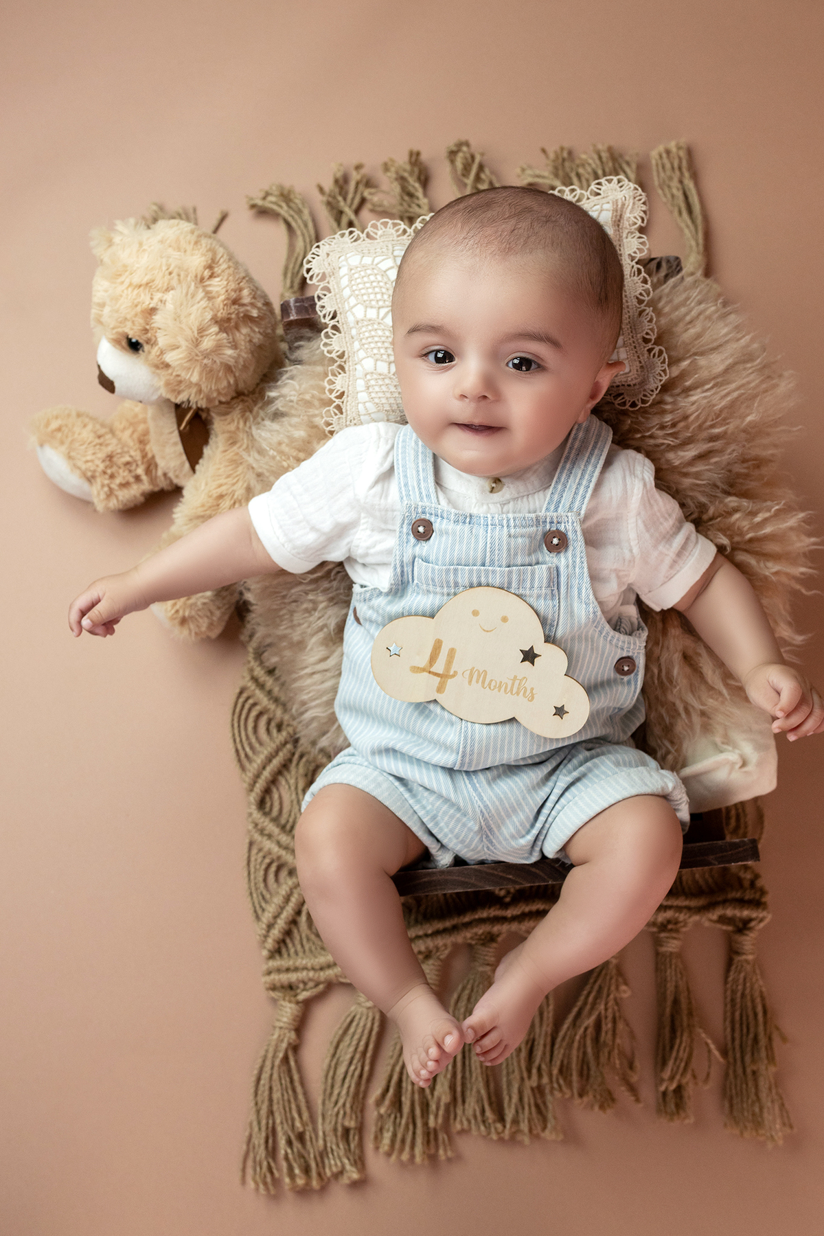 acompanhamento_mensal_fotografia_infantil_fotografia_bebe_ensaio_infantil_crescimento_bebe_primeiro_ano_estudio_fotografico_luz_estudio_maternidade_memorias_familia_criancas_felizes_espontaneidade_momentos_unicos_amor_familia