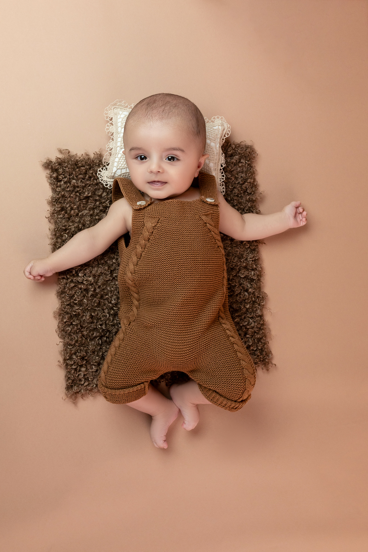 acompanhamento_mensal_fotografia_infantil_fotografia_bebe_ensaio_infantil_crescimento_bebe_primeiro_ano_estudio_fotografico_luz_estudio_maternidade_memorias_familia_criancas_felizes_espontaneidade_momentos_unicos_amor_familia