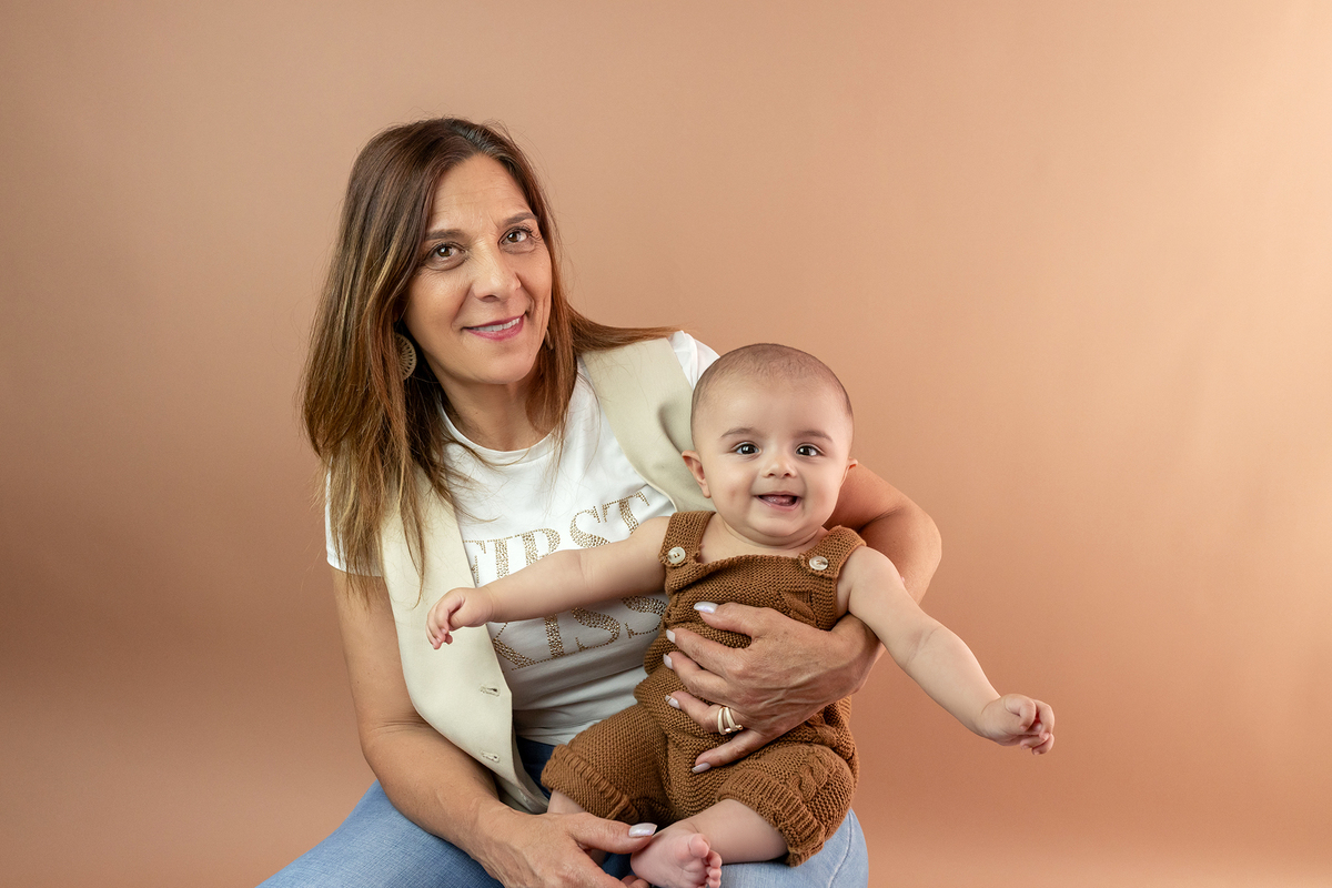 acompanhamento_mensal_fotografia_infantil_fotografia_bebe_ensaio_infantil_crescimento_bebe_primeiro_ano_estudio_fotografico_luz_estudio_maternidade_memorias_familia_criancas_felizes_espontaneidade_momentos_unicos_amor_familia