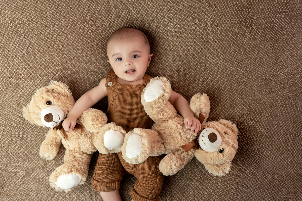 acompanhamento_mensal_fotografia_infantil_fotografia_bebe_ensaio_infantil_crescimento_bebe_primeiro_ano_estudio_fotografico_luz_estudio_maternidade_memorias_familia_criancas_felizes_espontaneidade_momentos_unicos_amor_familia