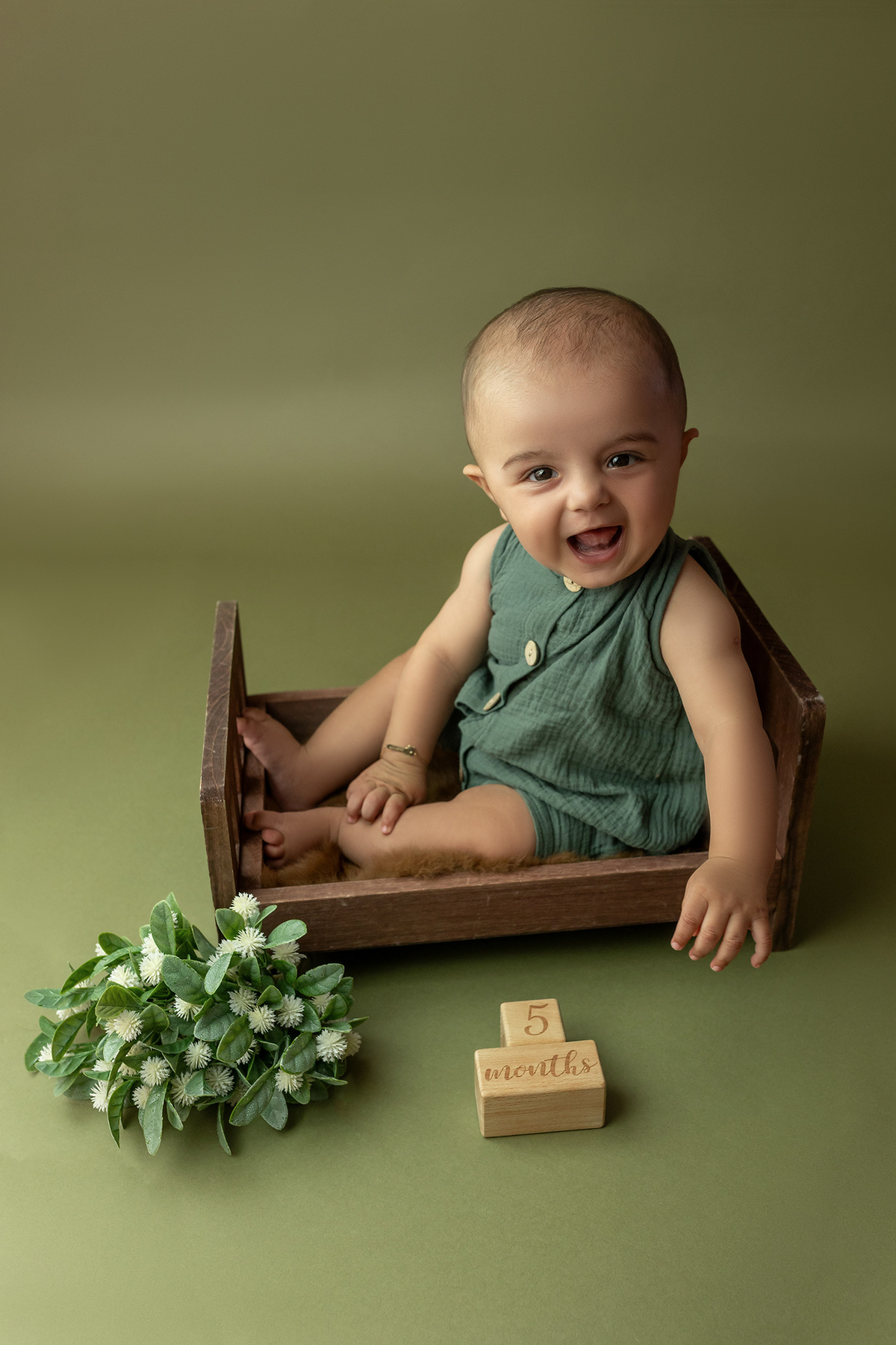 acompanhamento_mensal_fotografia_infantil_fotografia_bebe_ensaio_infantil_crescimento_bebe_primeiro_ano_estudio_fotografico_luz_estudio_maternidade_memorias_familia_criancas_felizes_espontaneidade_momentos_unicos_amor_familia