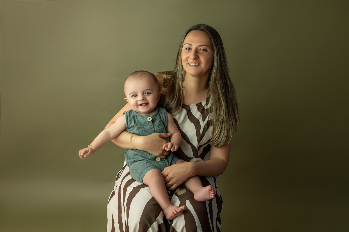 acompanhamento_mensal_fotografia_infantil_fotografia_bebe_ensaio_infantil_crescimento_bebe_primeiro_ano_estudio_fotografico_luz_estudio_maternidade_memorias_familia_criancas_felizes_espontaneidade_momentos_unicos_amor_familia