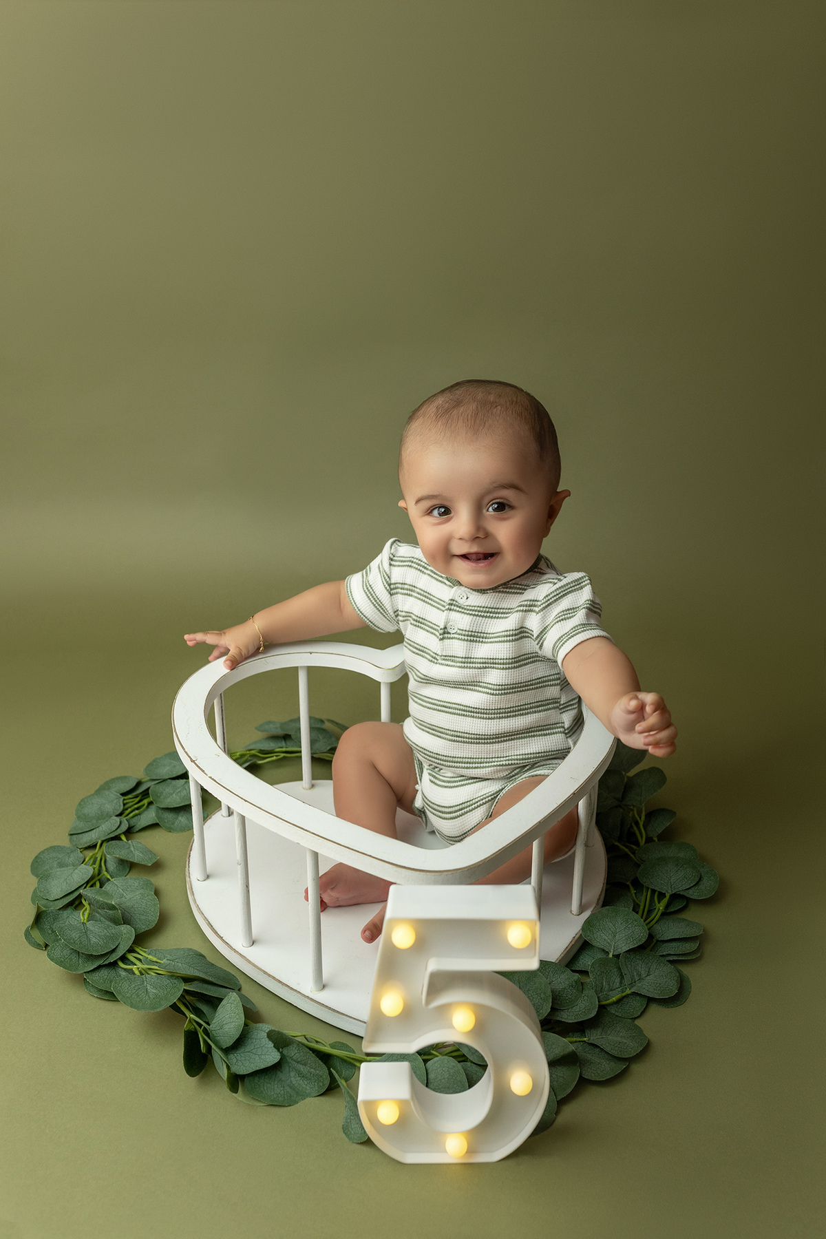 acompanhamento_mensal_fotografia_infantil_fotografia_bebe_ensaio_infantil_crescimento_bebe_primeiro_ano_estudio_fotografico_luz_estudio_maternidade_memorias_familia_criancas_felizes_espontaneidade_momentos_unicos_amor_familia