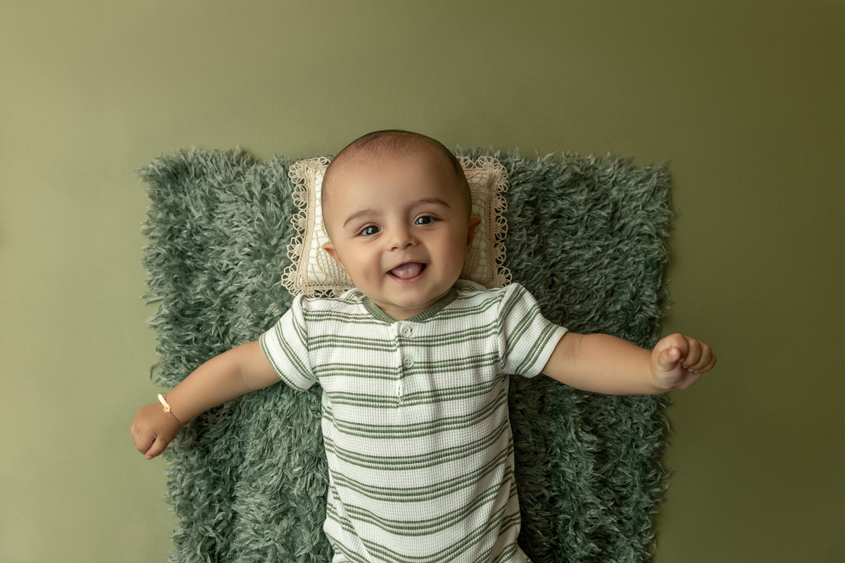 acompanhamento_mensal_fotografia_infantil_fotografia_bebe_ensaio_infantil_crescimento_bebe_primeiro_ano_estudio_fotografico_luz_estudio_maternidade_memorias_familia_criancas_felizes_espontaneidade_momentos_unicos_amor_familia