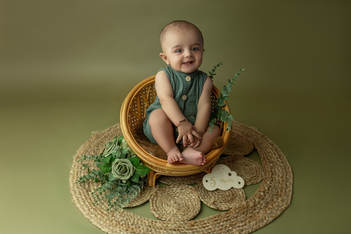 acompanhamento_mensal_fotografia_infantil_fotografia_bebe_ensaio_infantil_crescimento_bebe_primeiro_ano_estudio_fotografico_luz_estudio_maternidade_memorias_familia_criancas_felizes_espontaneidade_momentos_unicos_amor_familia