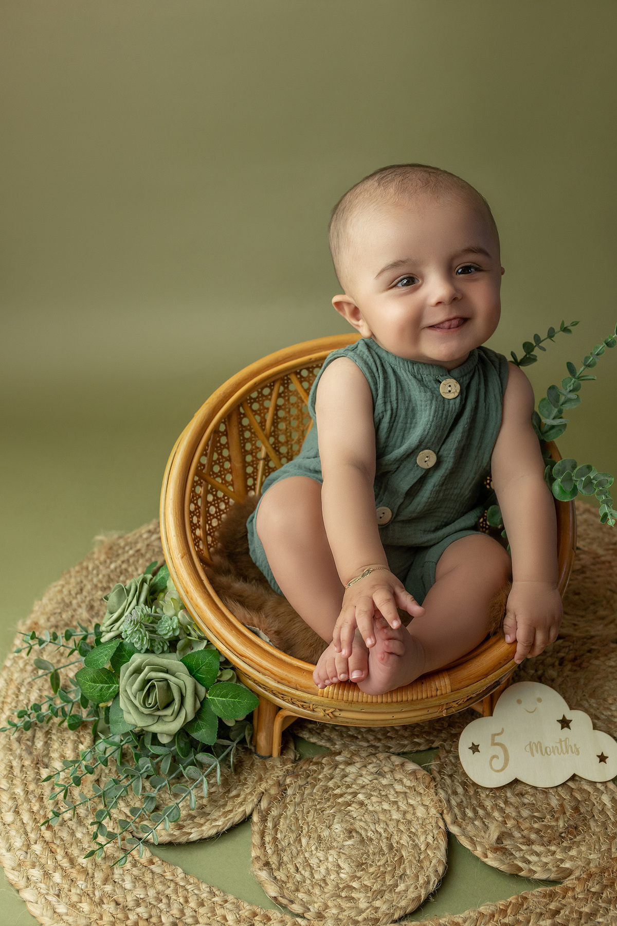acompanhamento_mensal_fotografia_infantil_fotografia_bebe_ensaio_infantil_crescimento_bebe_primeiro_ano_estudio_fotografico_luz_estudio_maternidade_memorias_familia_criancas_felizes_espontaneidade_momentos_unicos_amor_familia