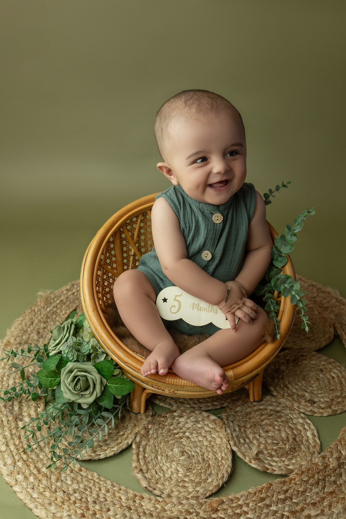 acompanhamento_mensal_fotografia_infantil_fotografia_bebe_ensaio_infantil_crescimento_bebe_primeiro_ano_estudio_fotografico_luz_estudio_maternidade_memorias_familia_criancas_felizes_espontaneidade_momentos_unicos_amor_familia
