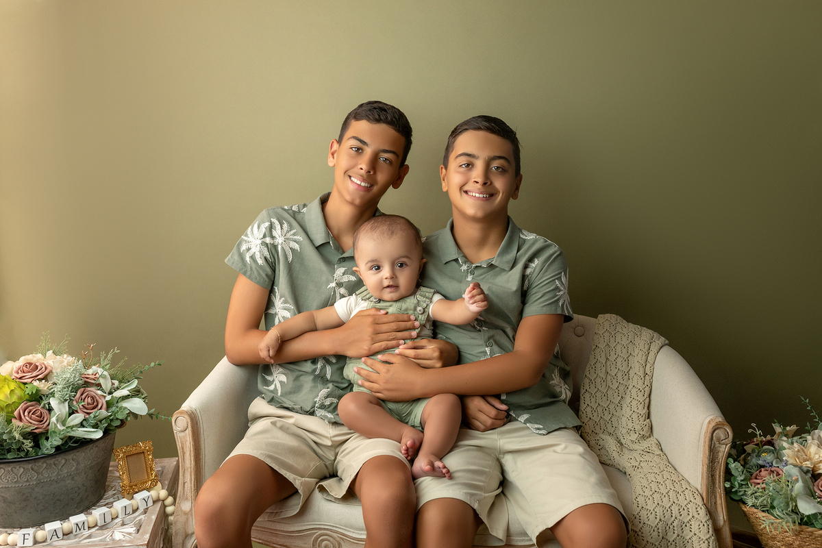 acompanhamento_mensal_fotografia_infantil_fotografia_bebe_ensaio_infantil_crescimento_bebe_primeiro_ano_estudio_fotografico_luz_estudio_maternidade_memorias_familia_criancas_felizes_espontaneidade_momentos_unicos_amor_familia