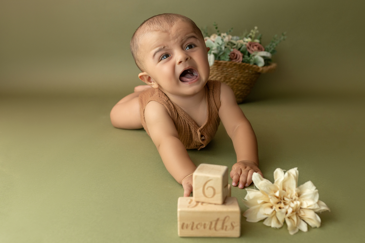 acompanhamento_mensal_fotografia_infantil_fotografia_bebe_ensaio_infantil_crescimento_bebe_primeiro_ano_estudio_fotografico_luz_estudio_maternidade_memorias_familia_criancas_felizes_espontaneidade_momentos_unicos_amor_familia