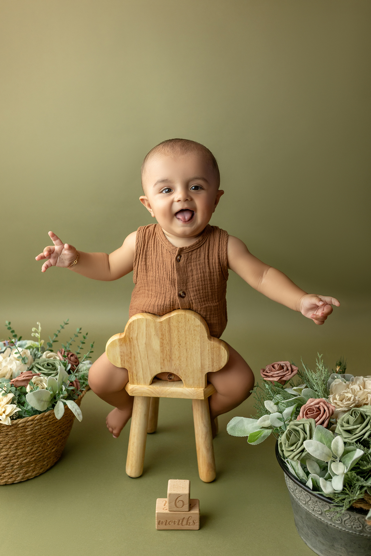 acompanhamento_mensal_fotografia_infantil_fotografia_bebe_ensaio_infantil_crescimento_bebe_primeiro_ano_estudio_fotografico_luz_estudio_maternidade_memorias_familia_criancas_felizes_espontaneidade_momentos_unicos_amor_familia